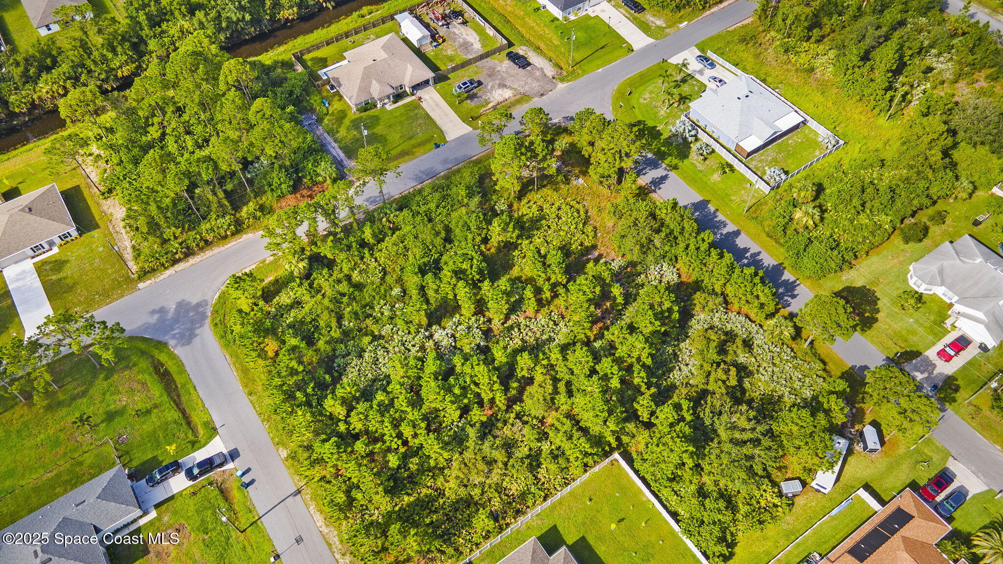 435 Titan Road SE