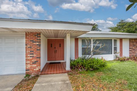 Single Family Residence in Melbourne Beach FL 602 Shannon Avenue.jpg