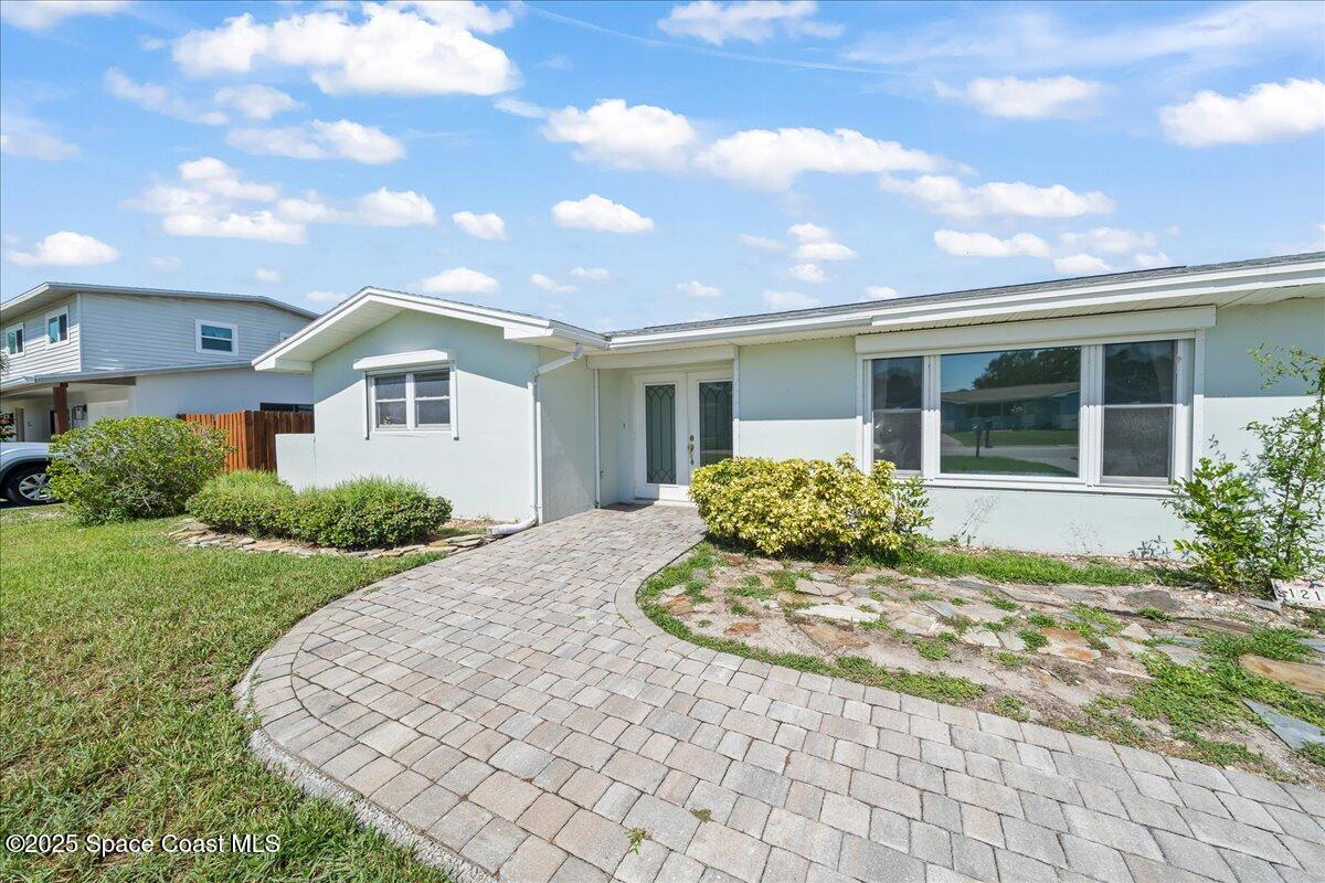 1216 Seminole Drive