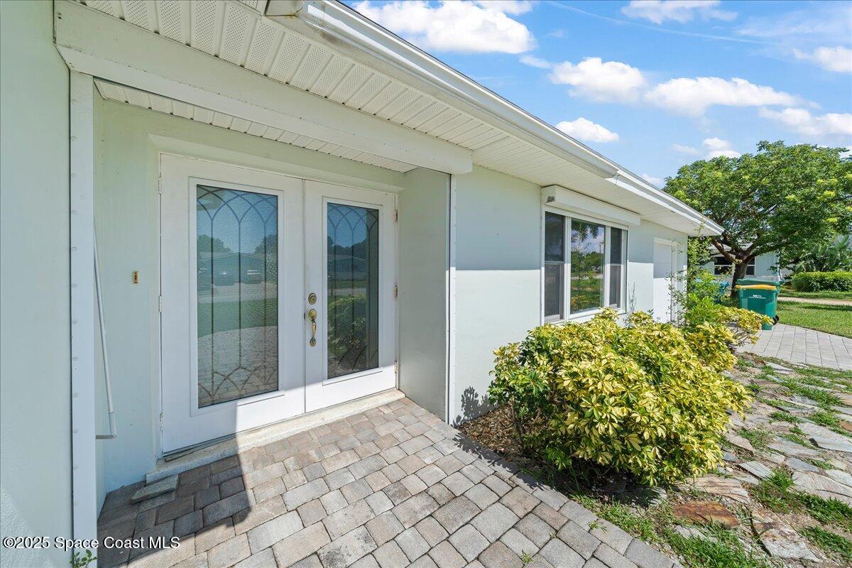 1216 Seminole Drive