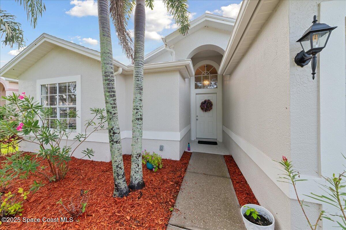 7036 Hammock Trace Drive