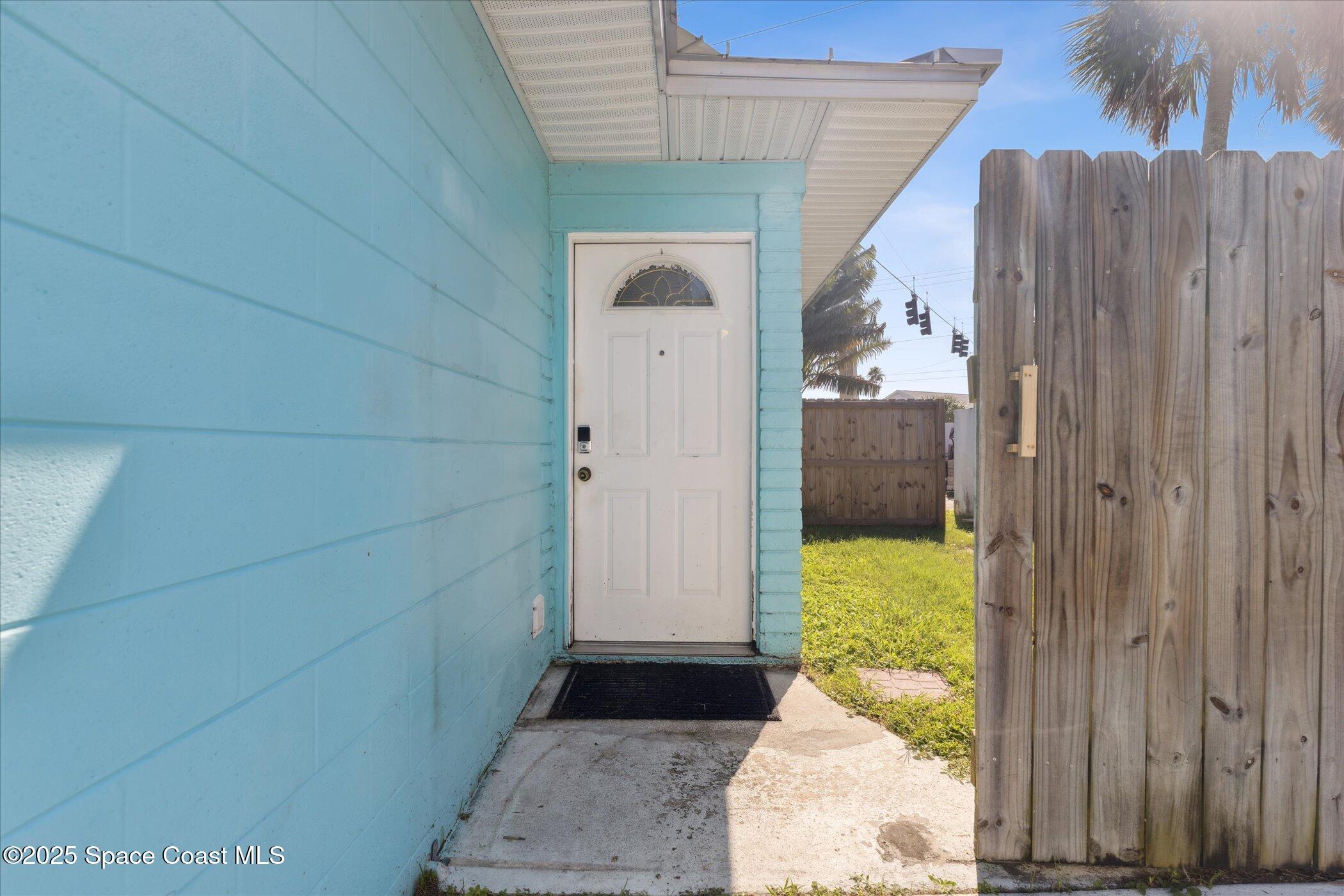 104 W Osceola Lane
