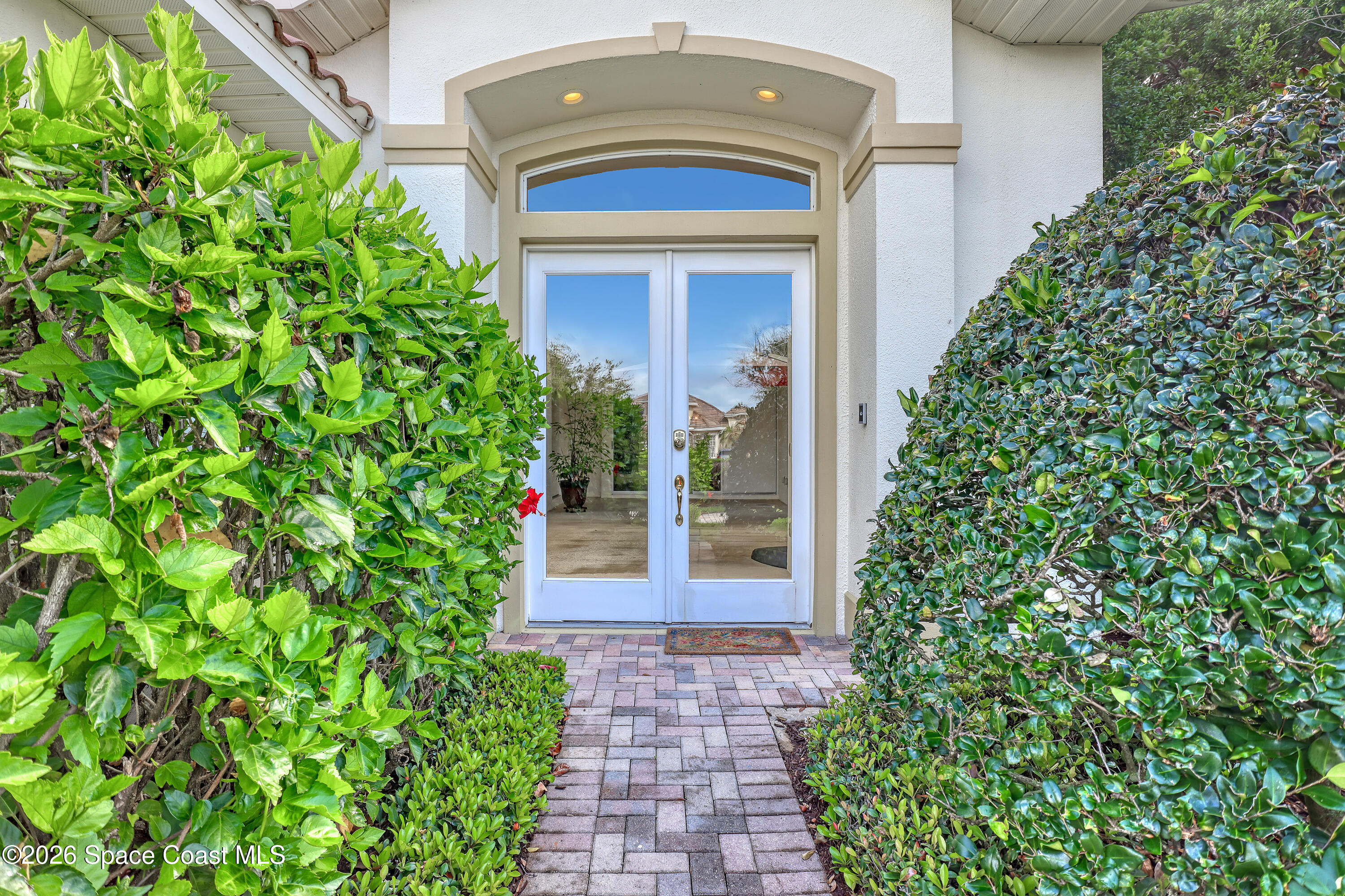 879 Aquarina Boulevard