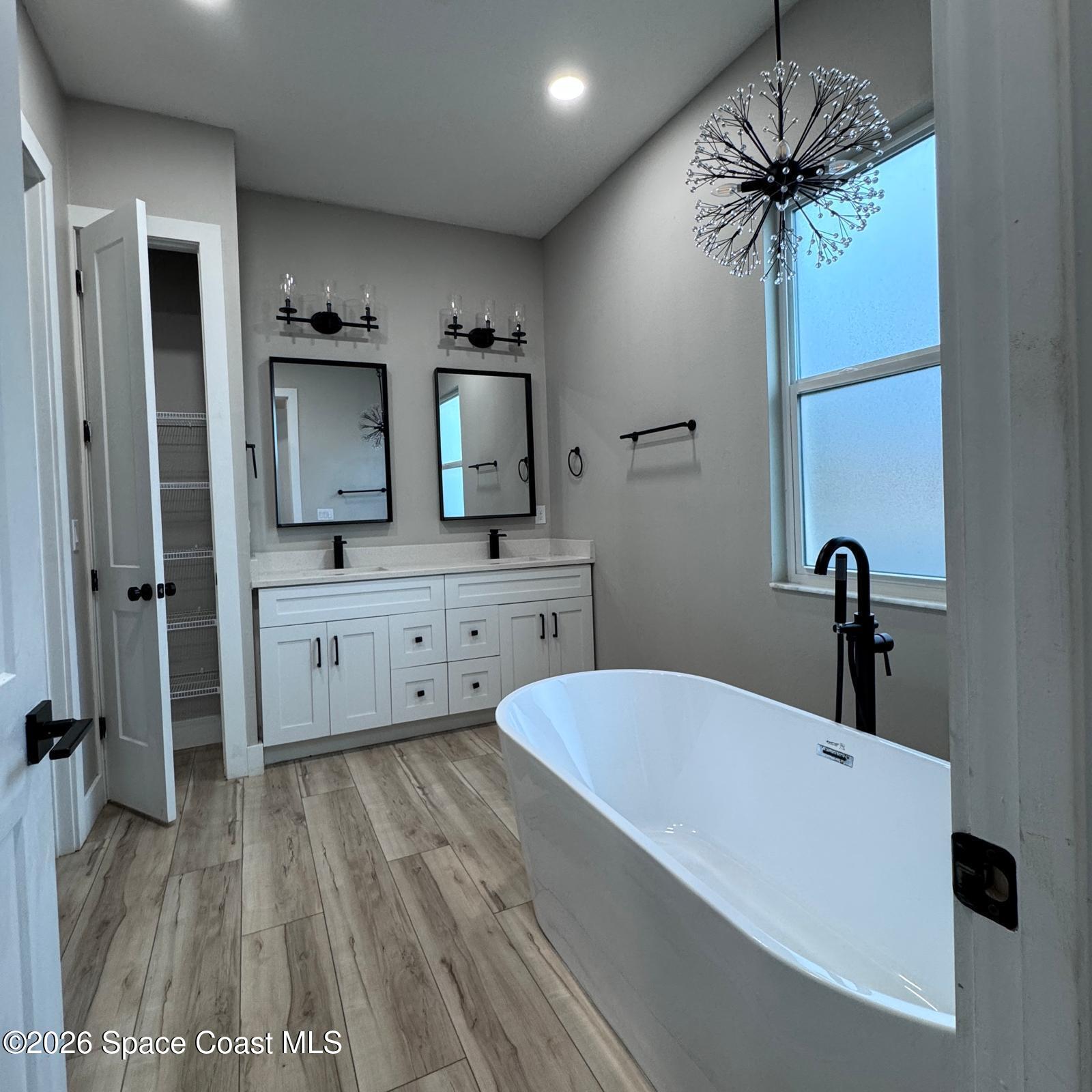 971 Granata Avenue SE