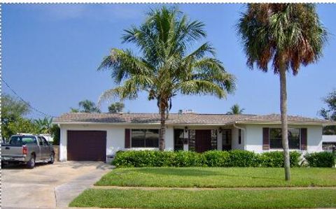 Single Family Residence in Satellite Beach FL 411 Sandpiper Drive.jpg