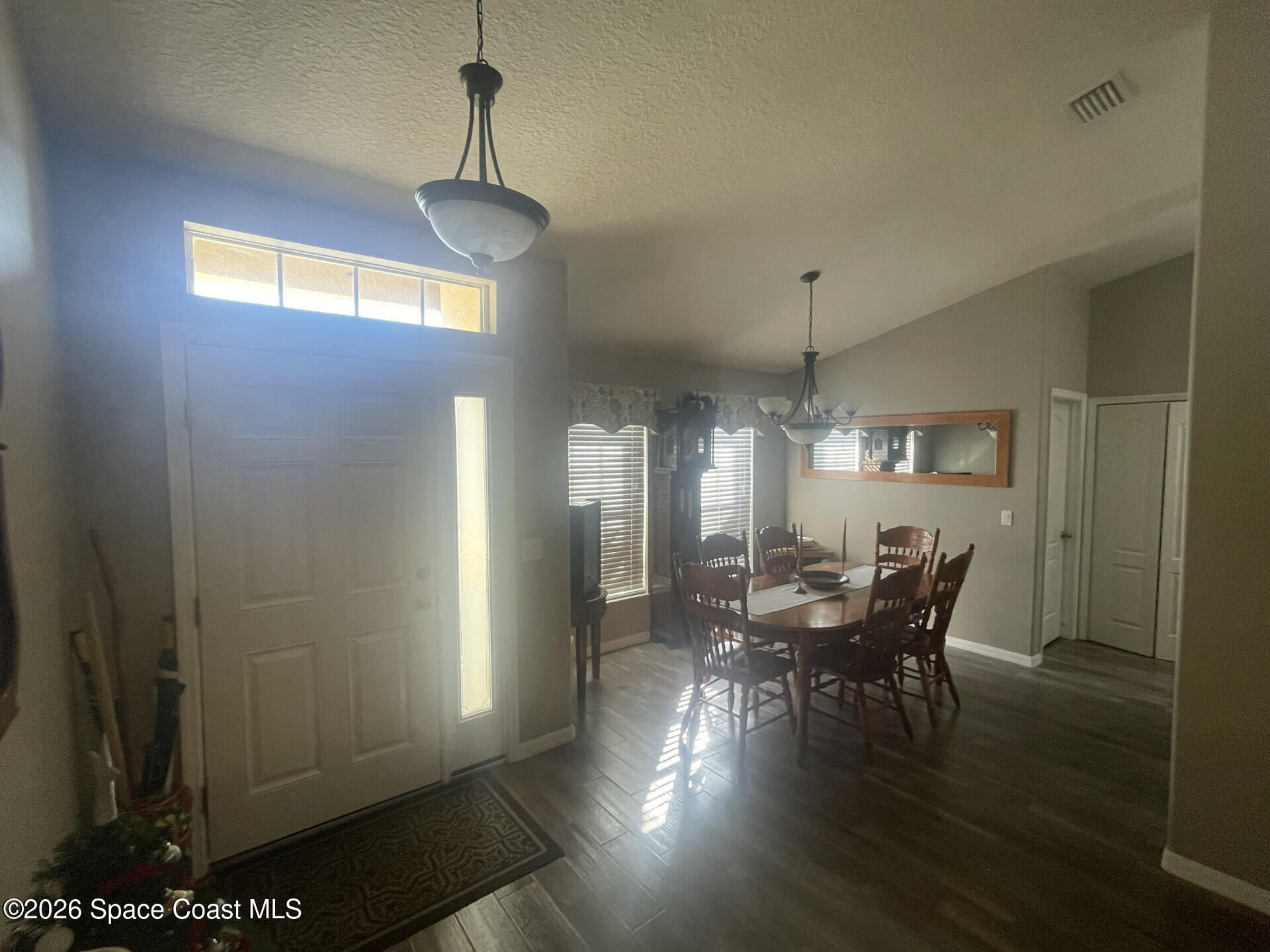 2028 Gloria Circle NE