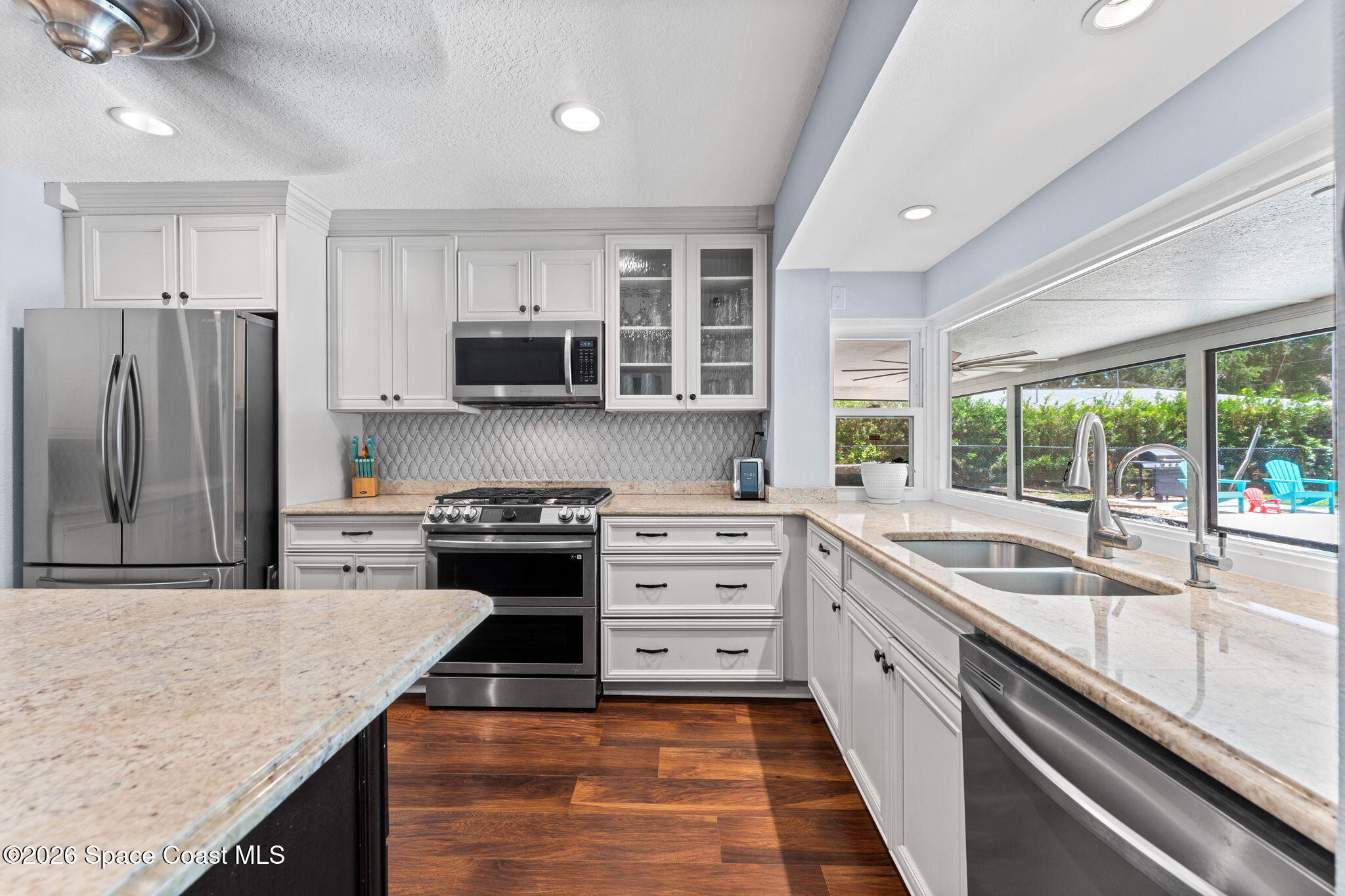 1245 Leslie Drive