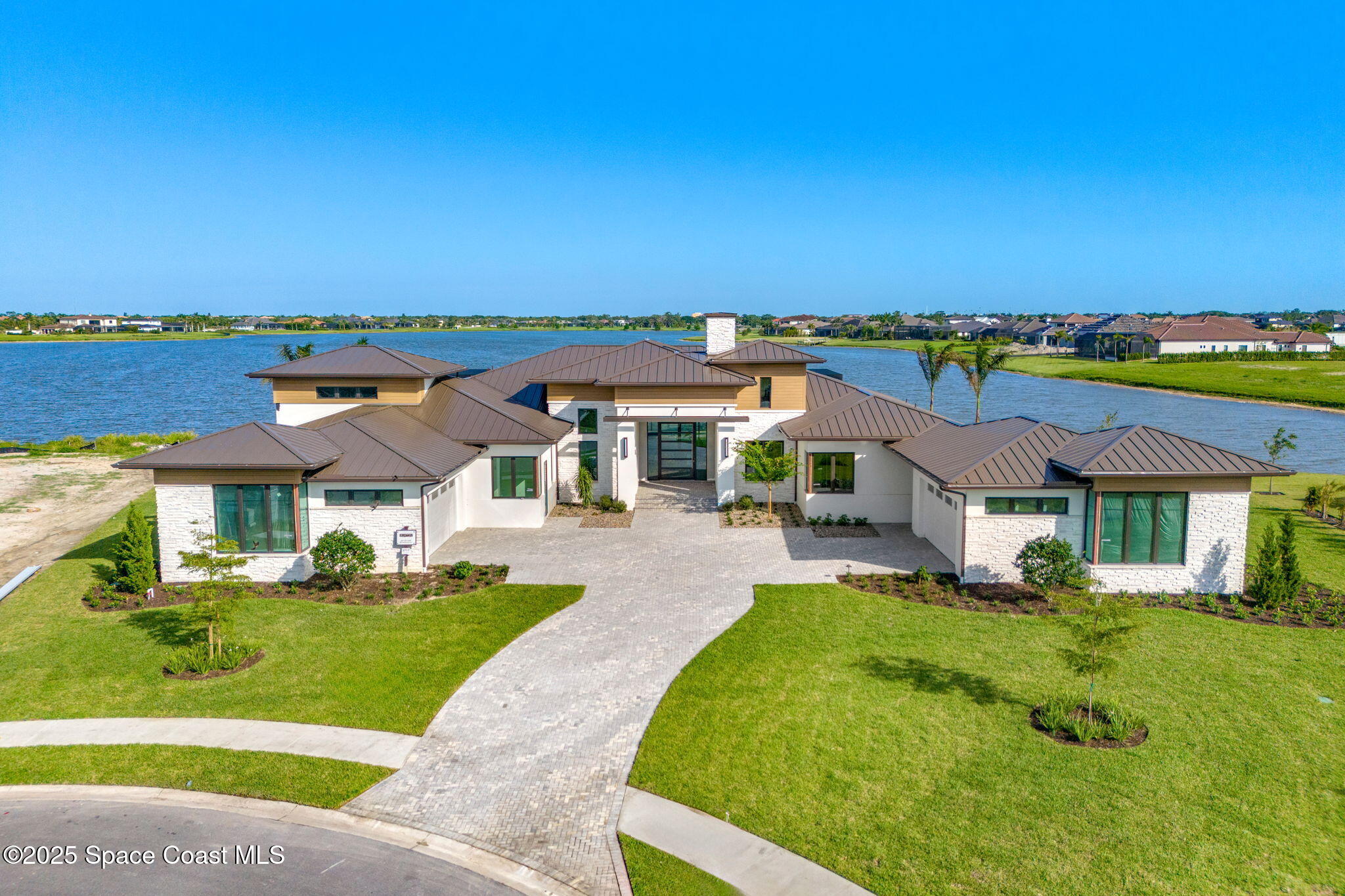3717 Upper Floridian Way