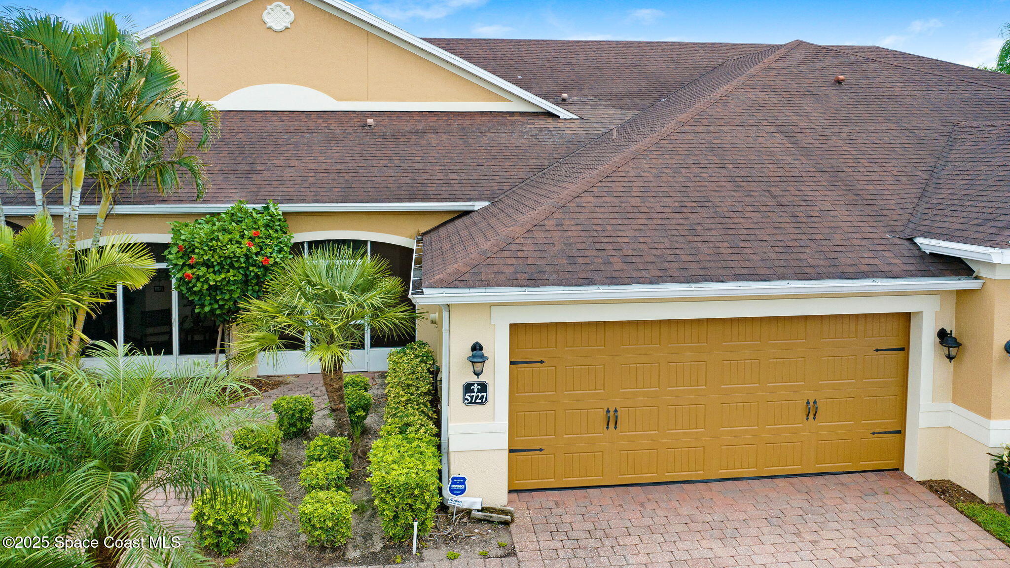 5727 Tamarac Drive