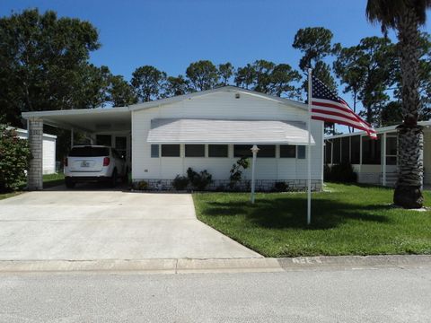 A home in Barefoot Bay