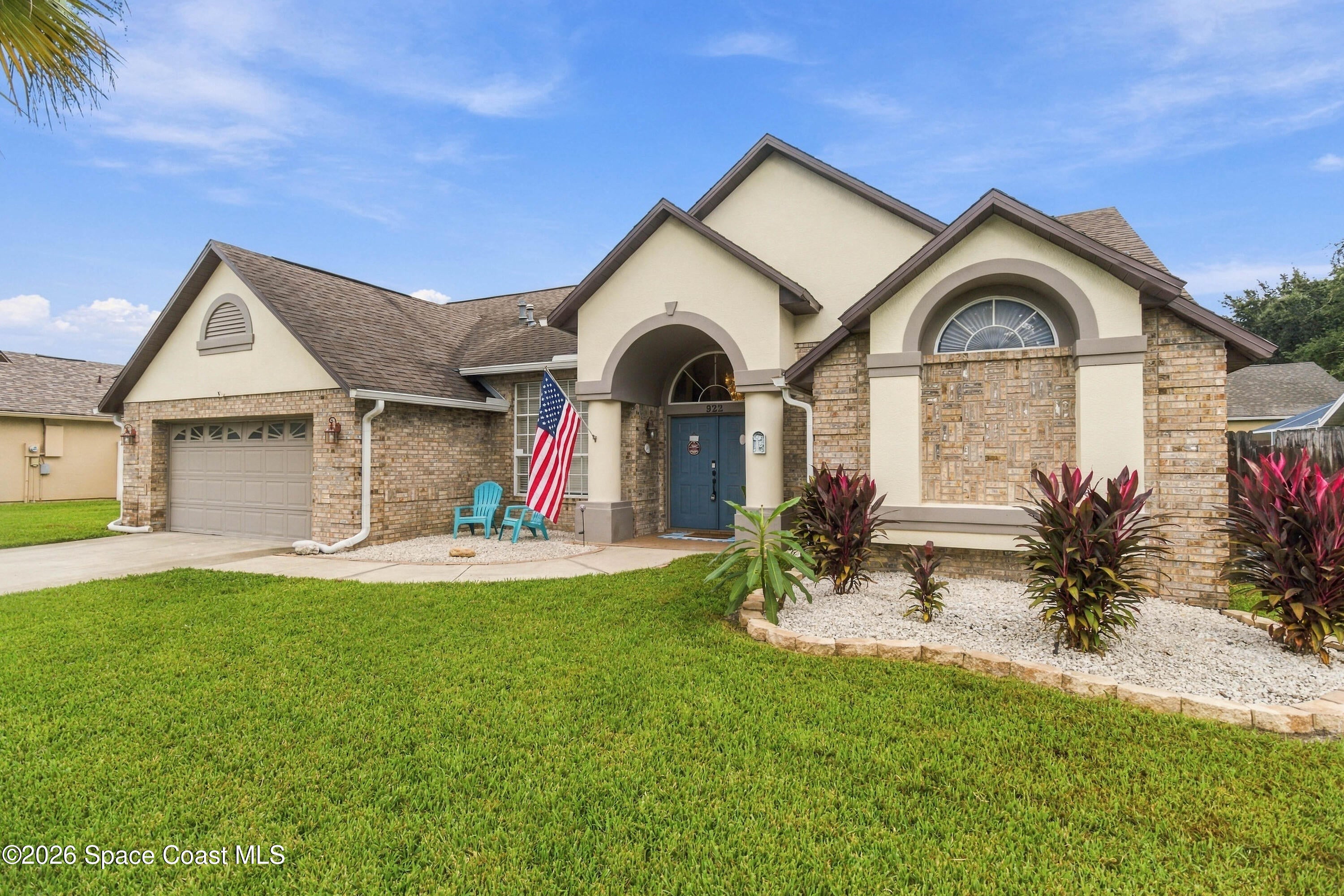 922 Pelican Lane