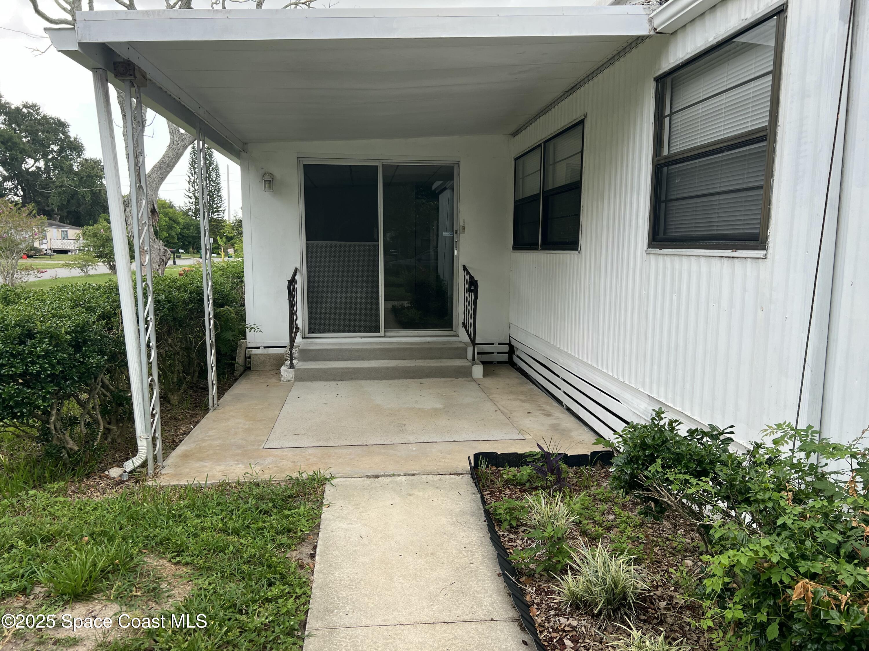 433 Seahorse Lane