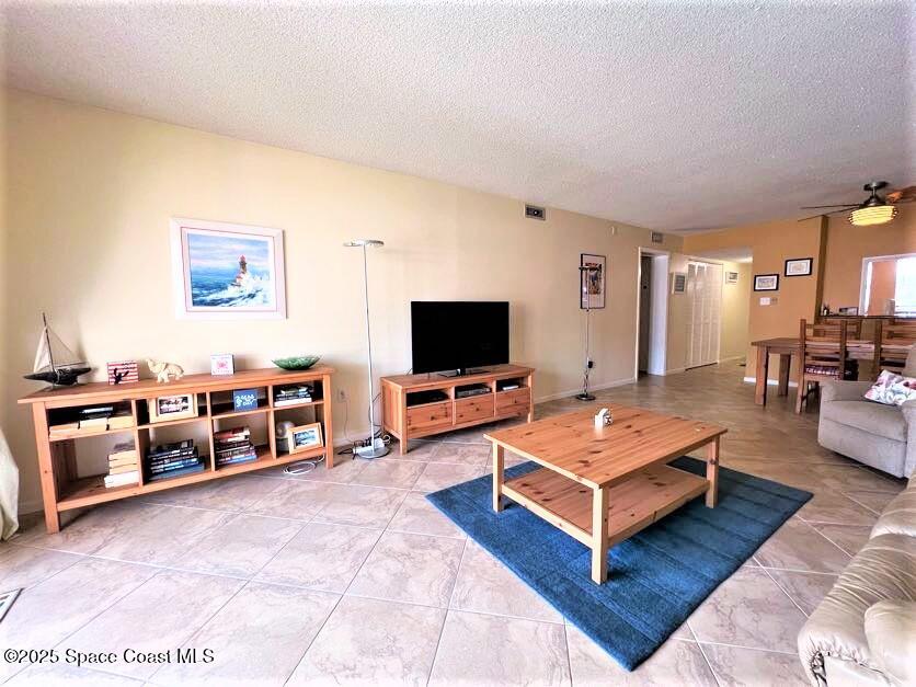 10 Sunflower Street 27