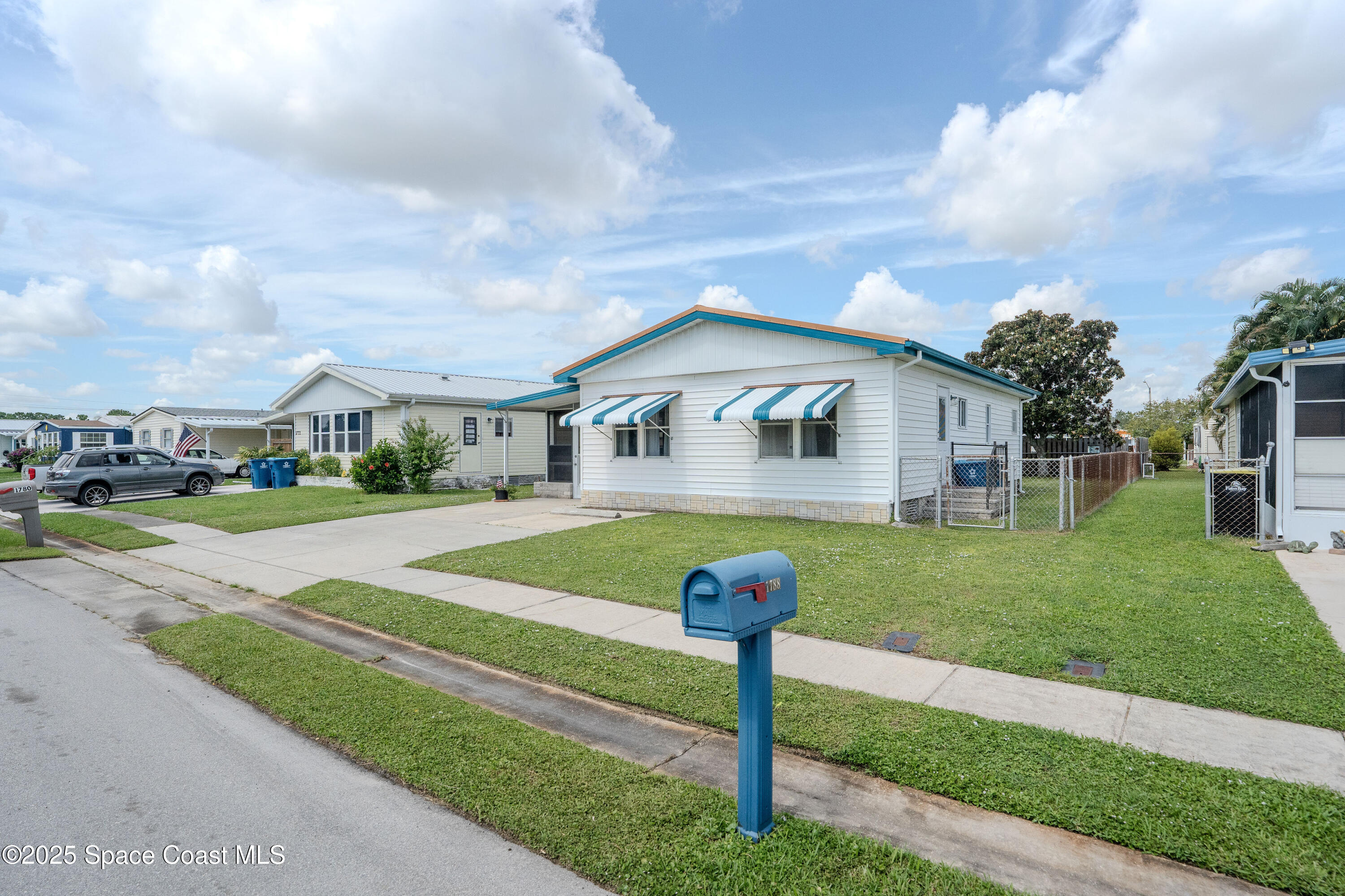 1780 Live Oak Street NE