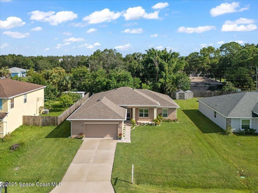 Photo of 1015 Durango Street SE, Palm Bay, FL 32909 (MLS # 1055920)