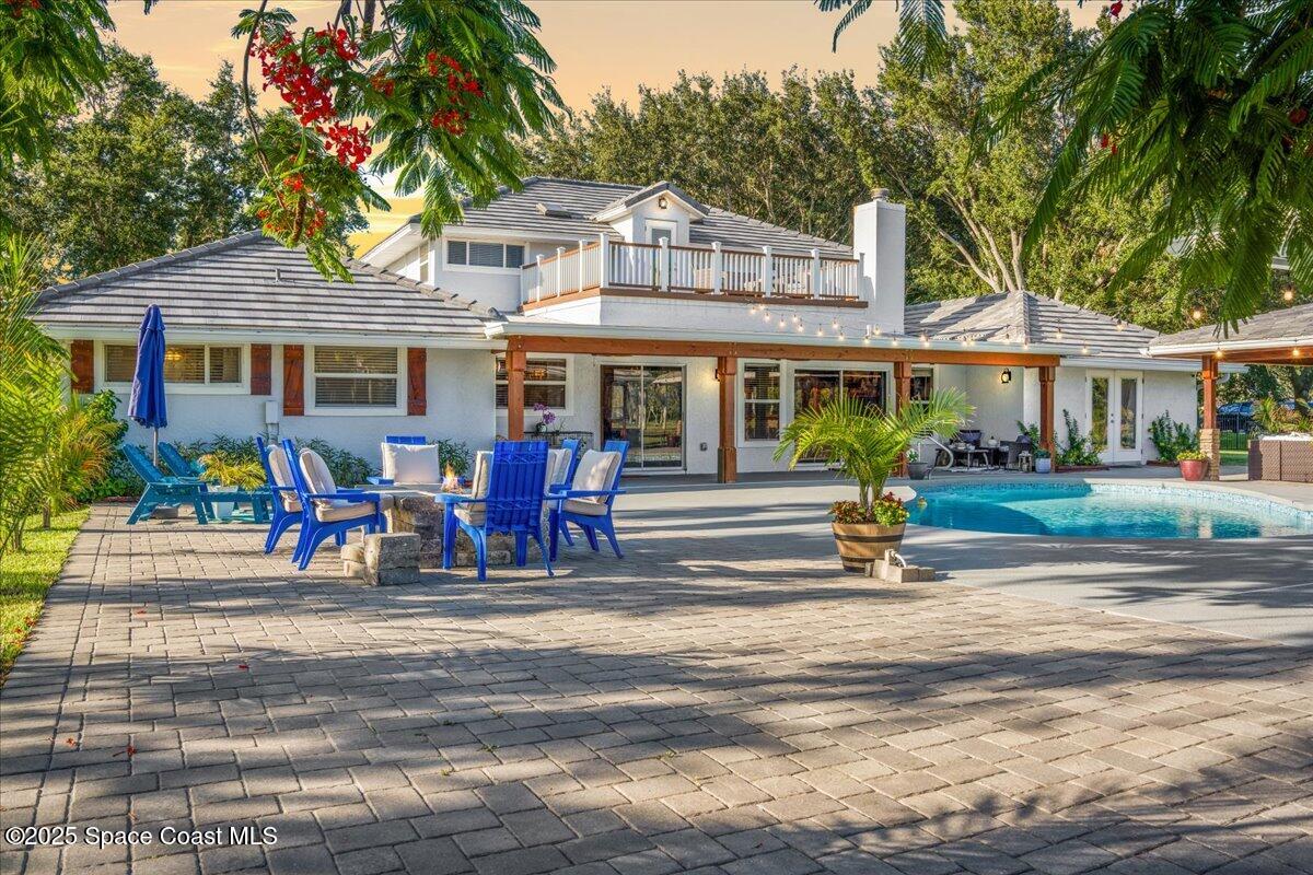 260 Utopia Circle