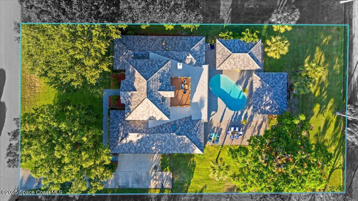 260 Utopia Circle