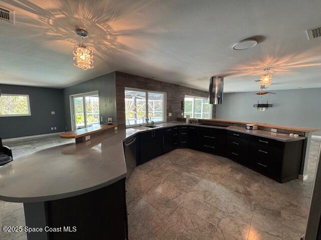 1401 S Riverside Drive