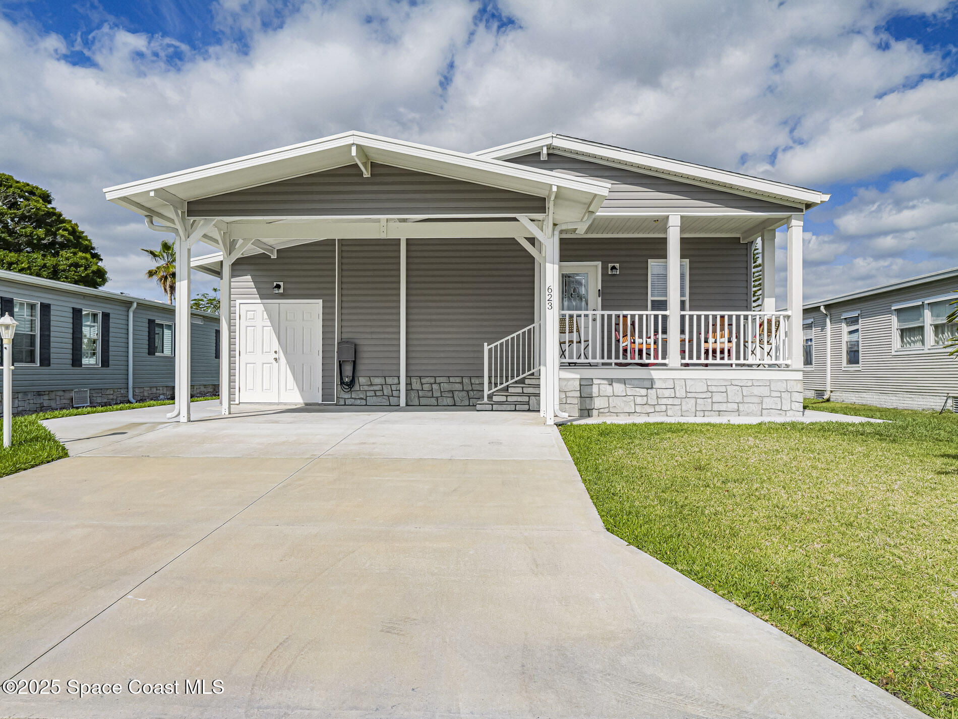 623 Hyacinth Circle