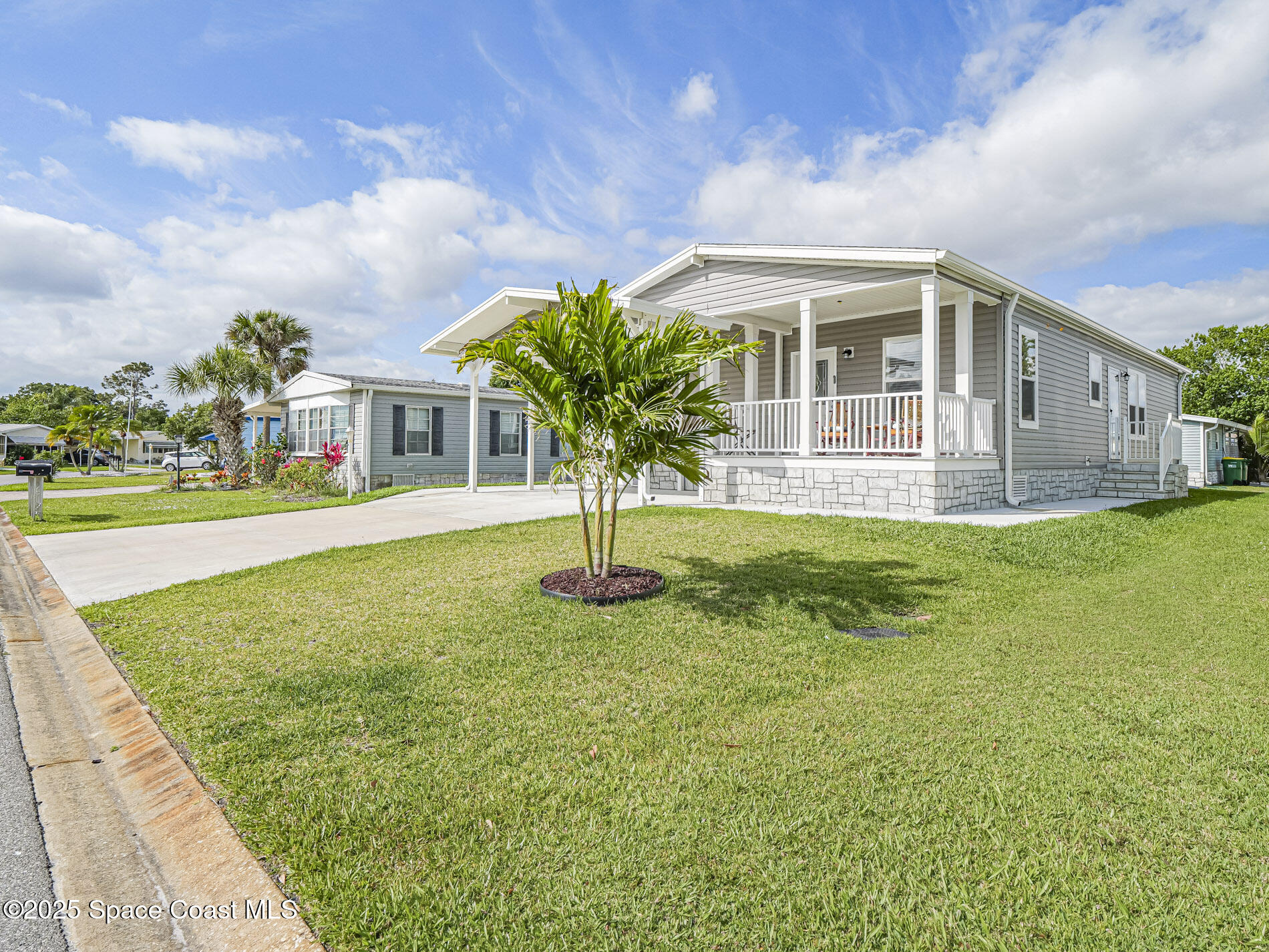 623 Hyacinth Circle