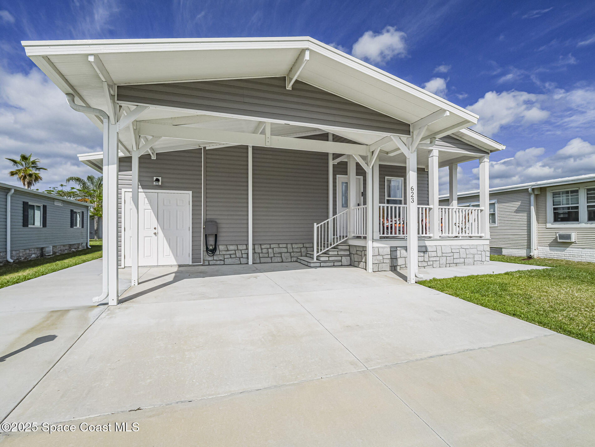 623 Hyacinth Circle