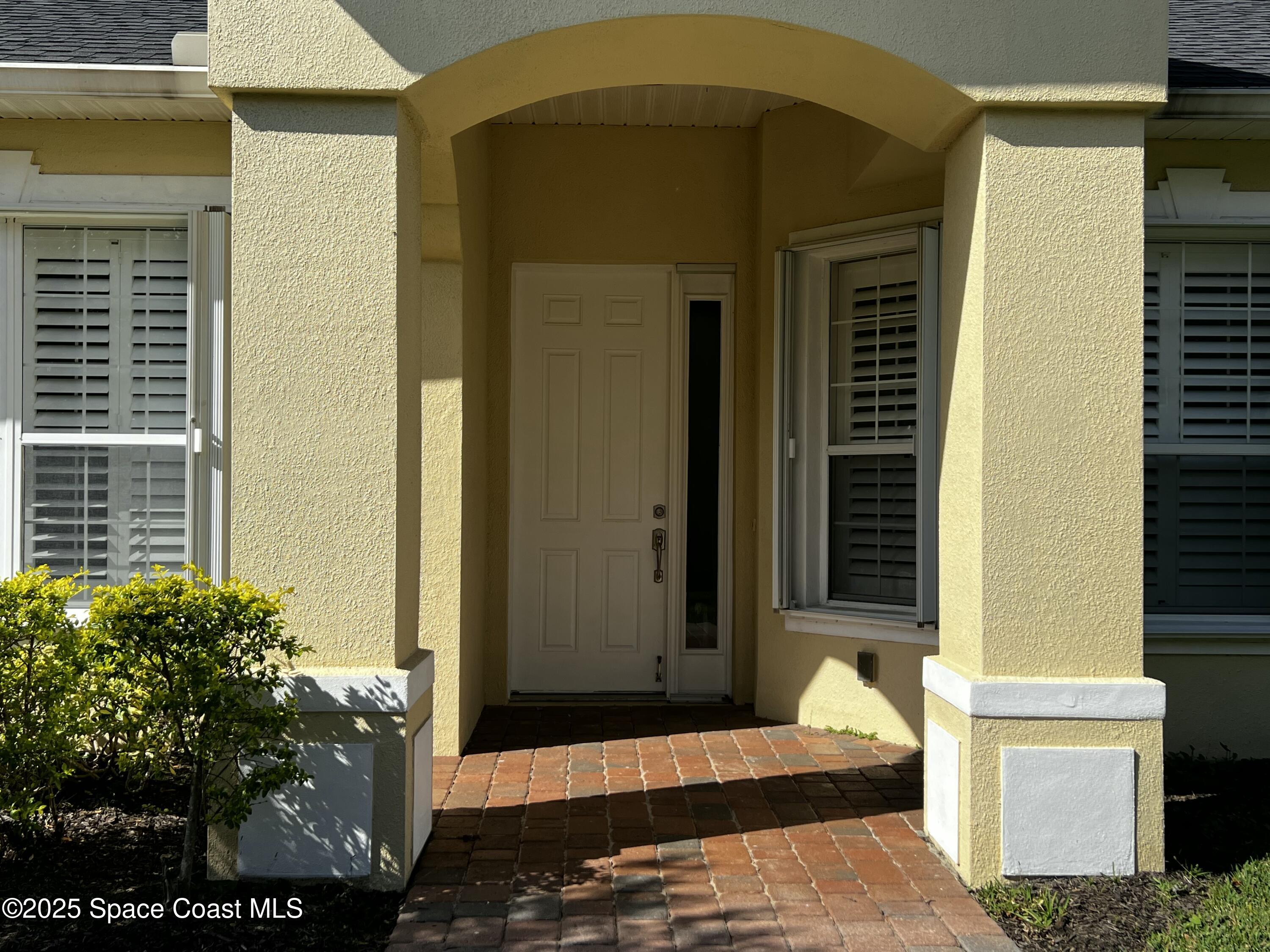 3893 Carambola Circle