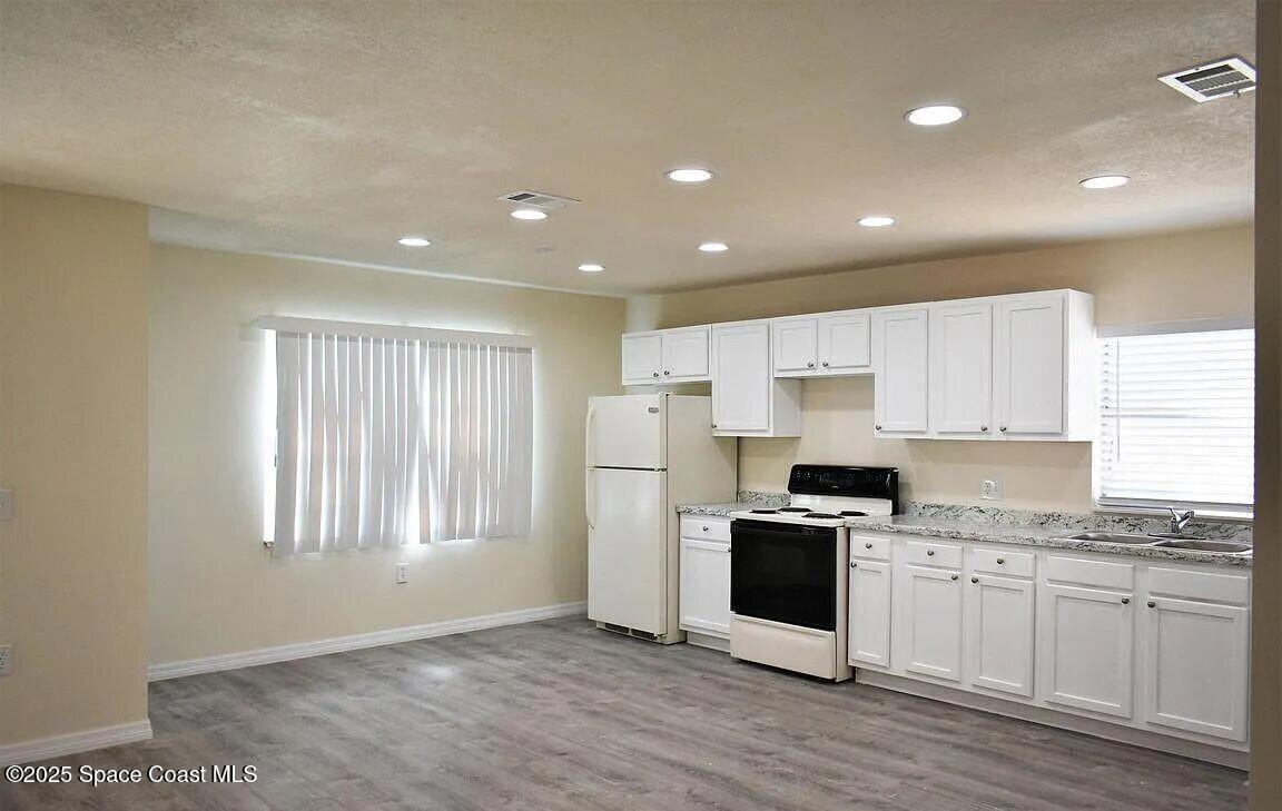 3717 Pinewood Drive NE 12
