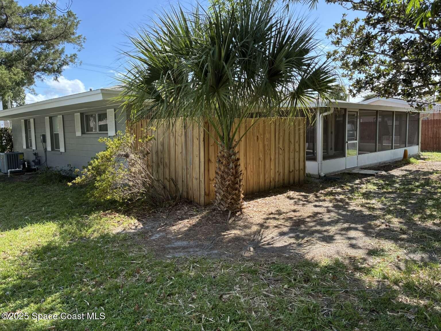 878 Levitt Parkway