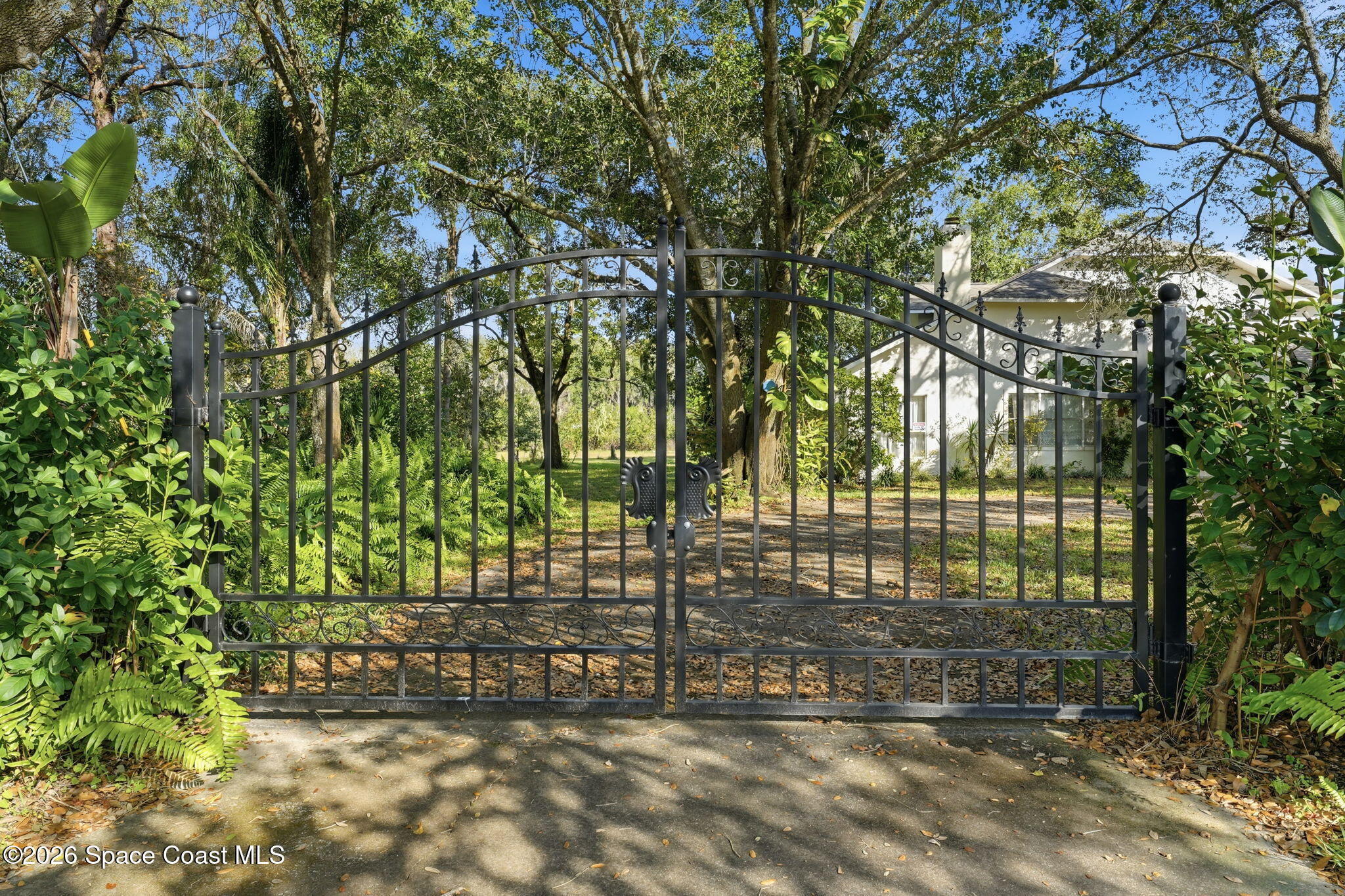 1225 War Eagle Boulevard