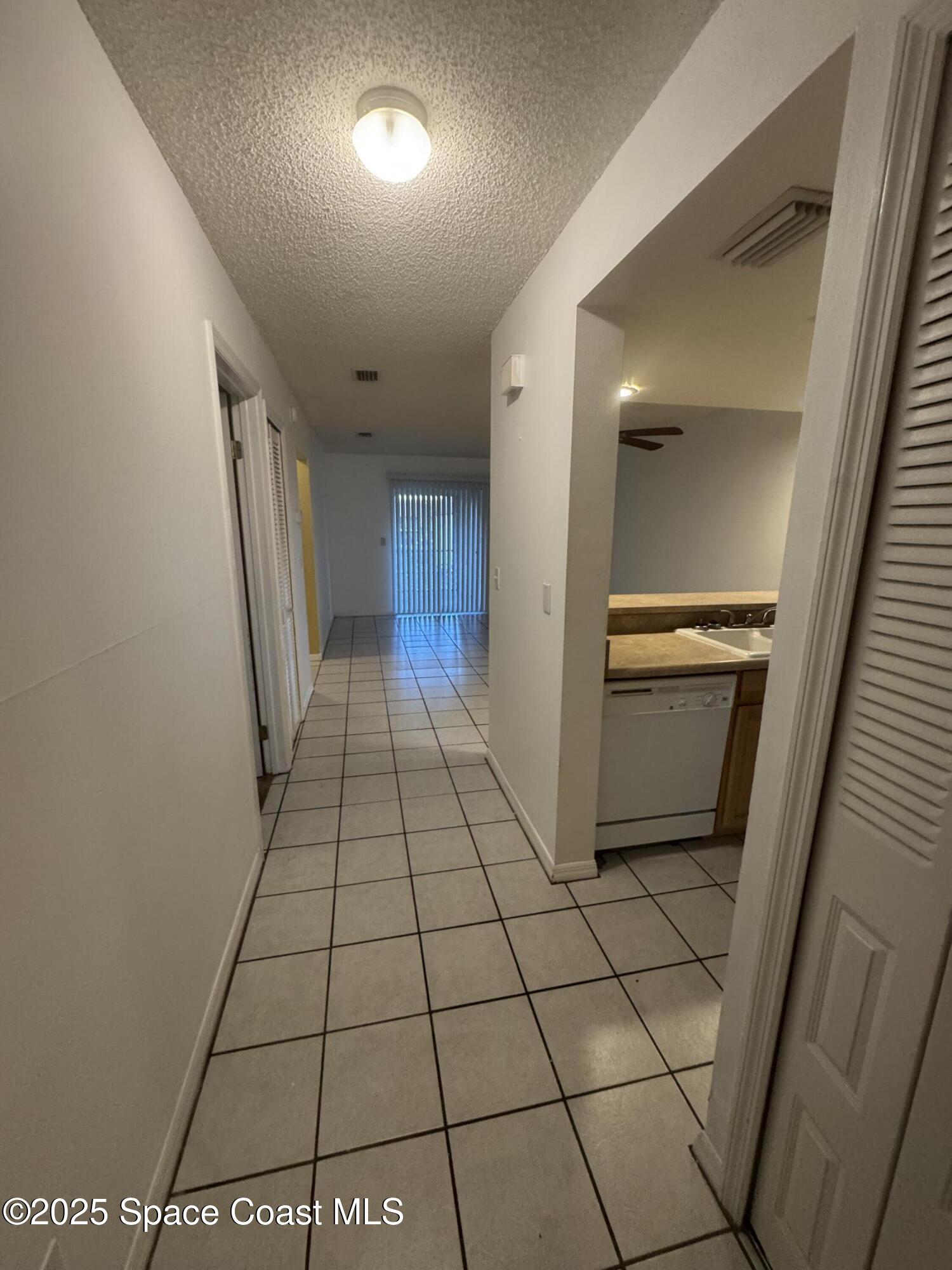 3061 Sir Hamilton Circle 10