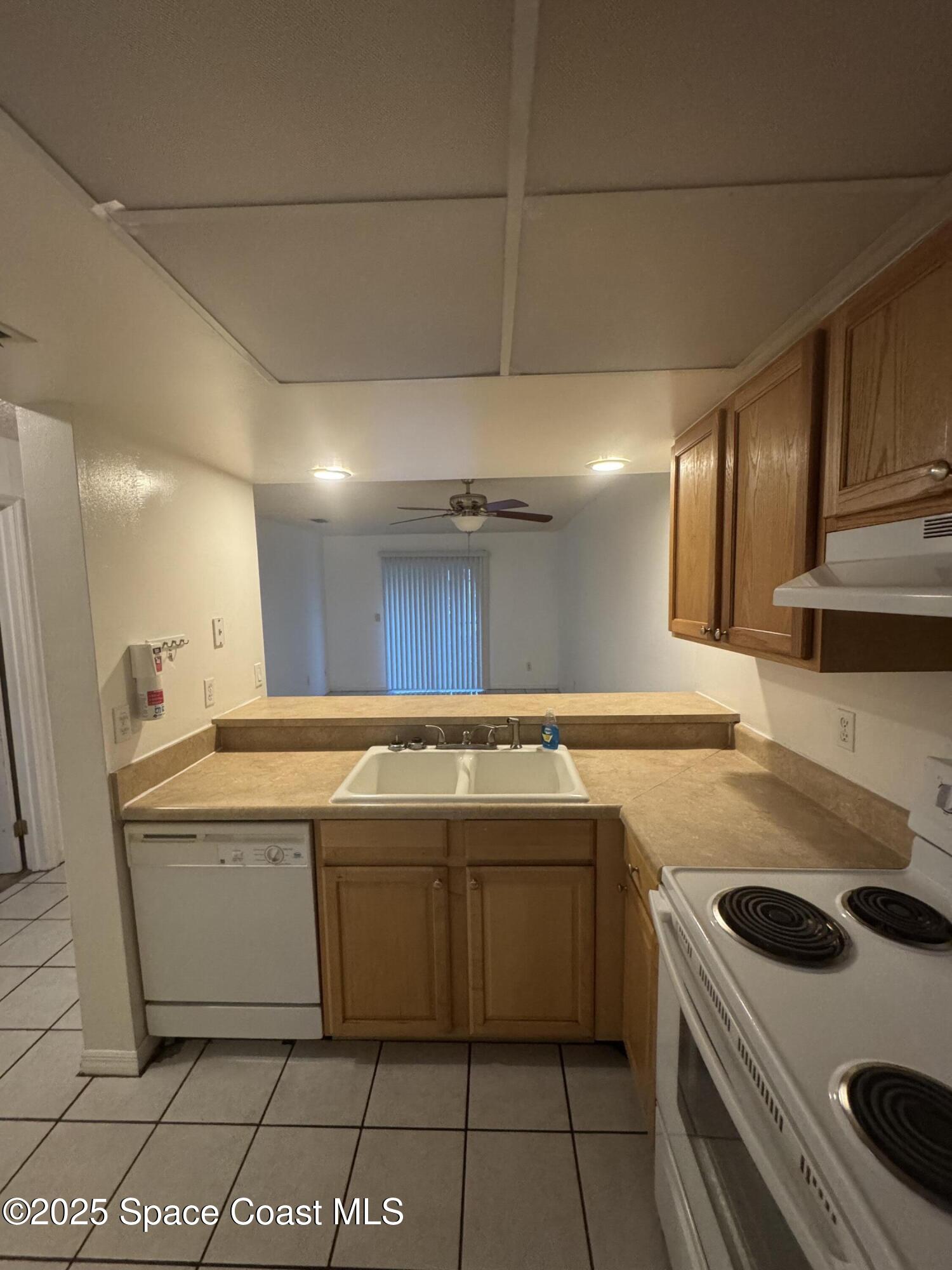 3061 Sir Hamilton Circle 10