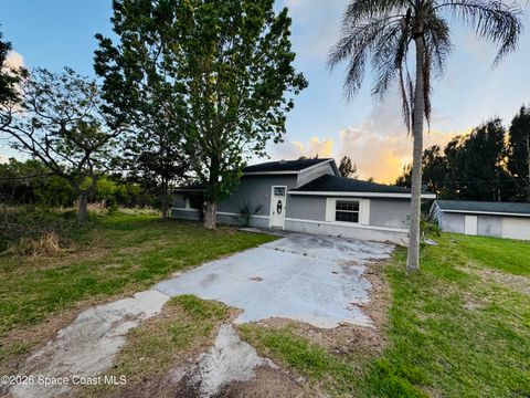 Property photo of 2540 Sikes Lane, Malabar, FL 32950