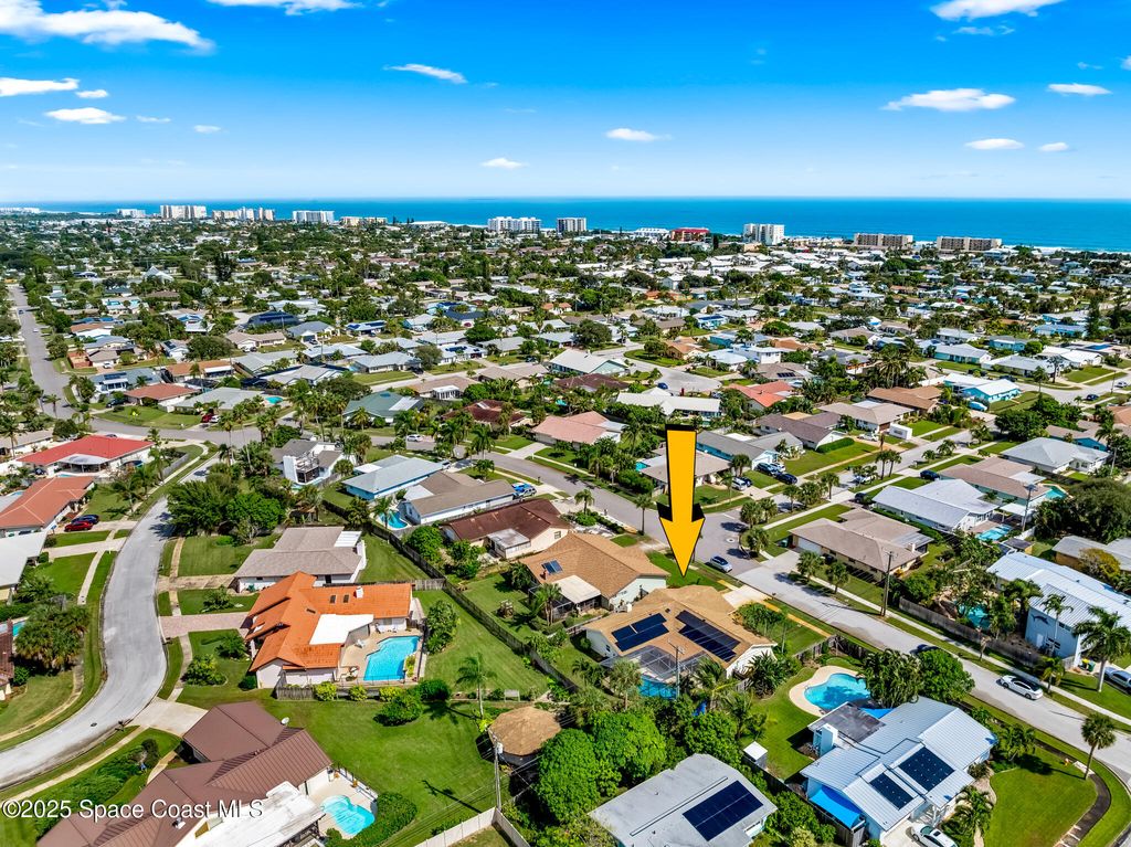 Photo of 550 Temple Street, Satellite Beach, FL 32937 (MLS # 1060236)