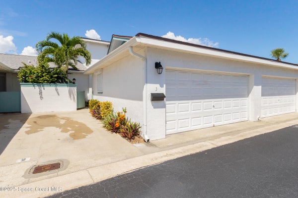 290 PARADISE BLVD APT 3, INDIALANTIC, FL 32903 - Image a3aaecb204bc4ba6f5b842bb199cc5a5/802397610