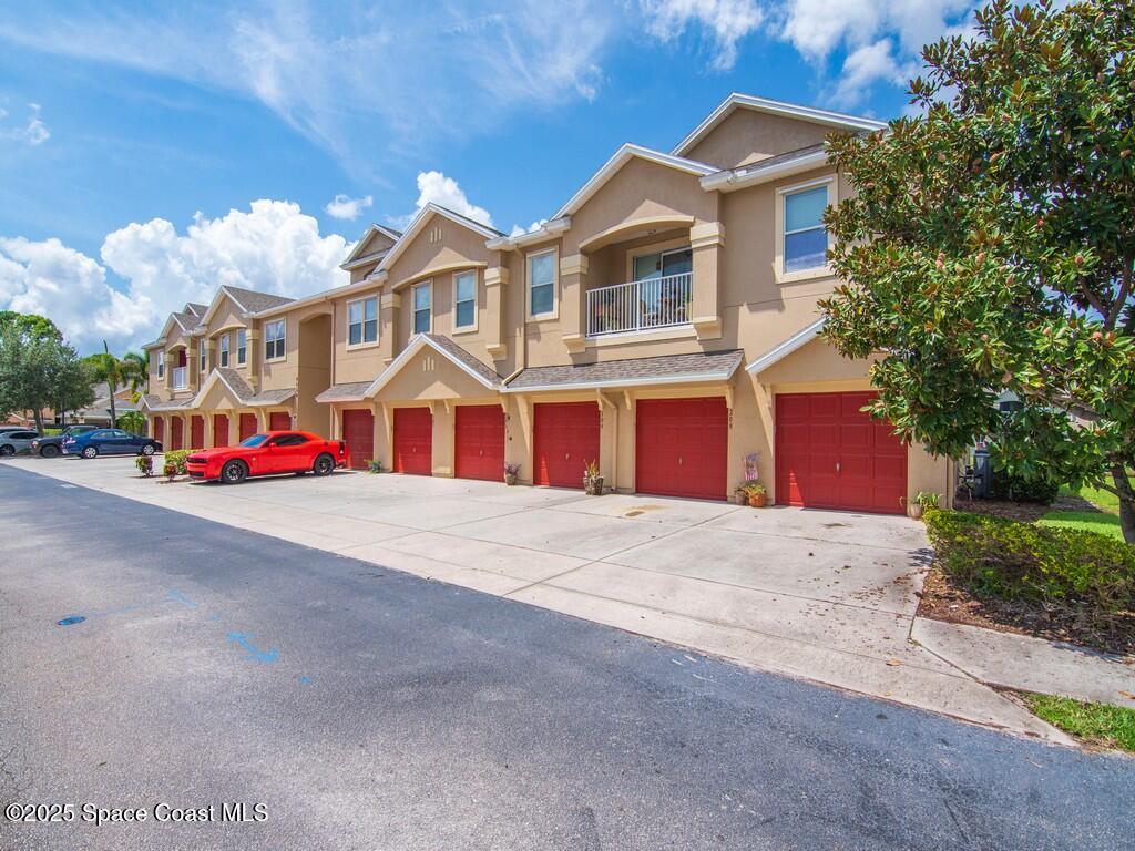 4026 Meander Place 208
