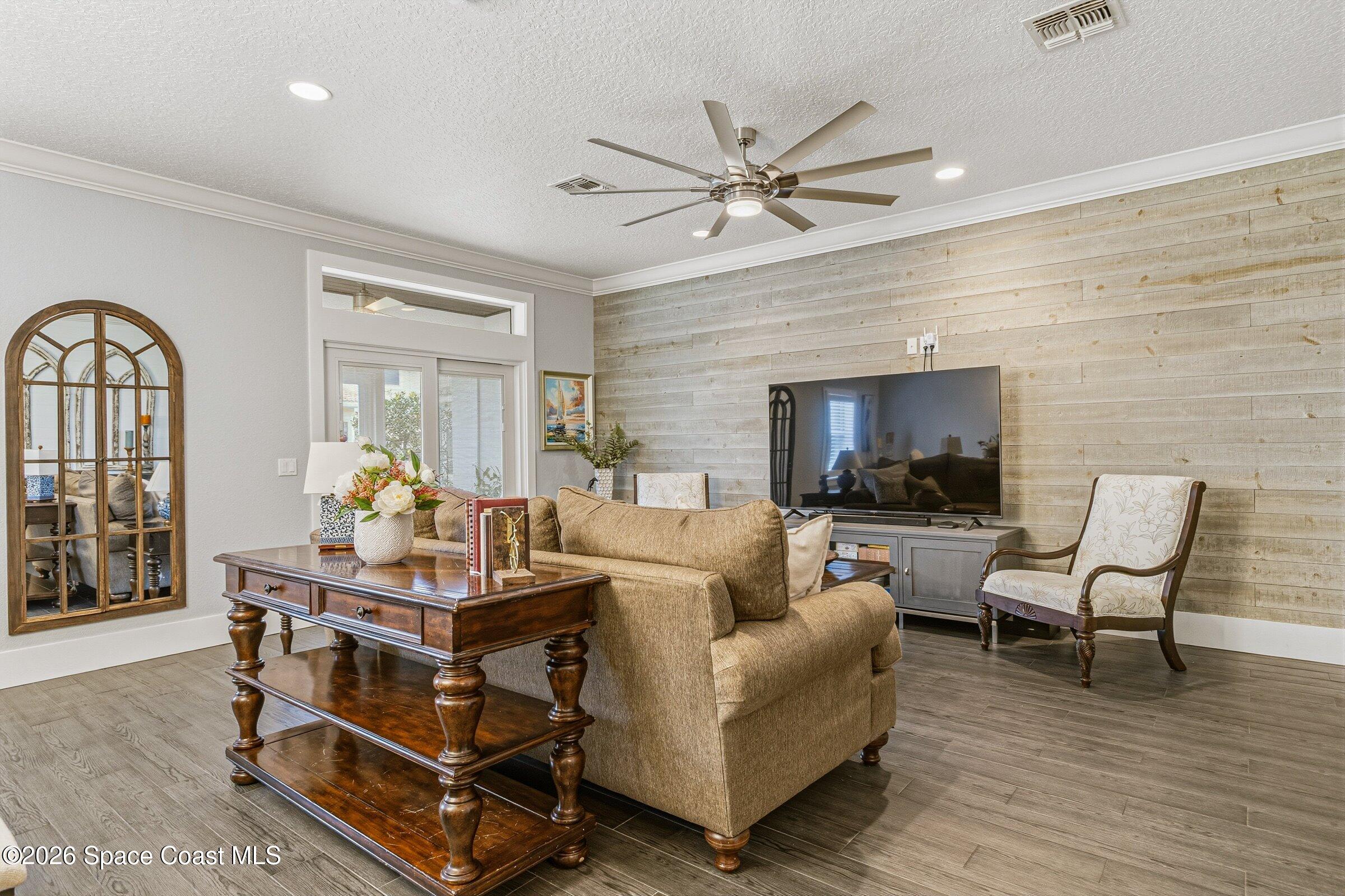 1375 Isabella Drive 104