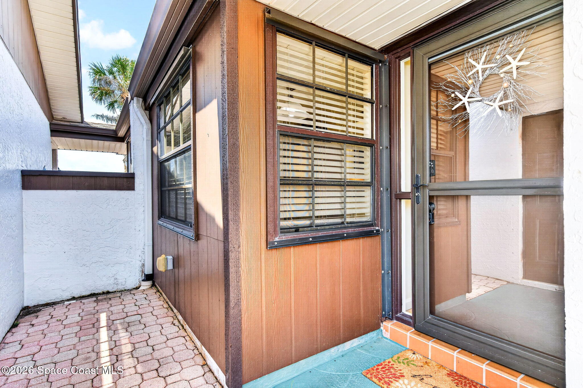 255 Paradise Boulevard 14