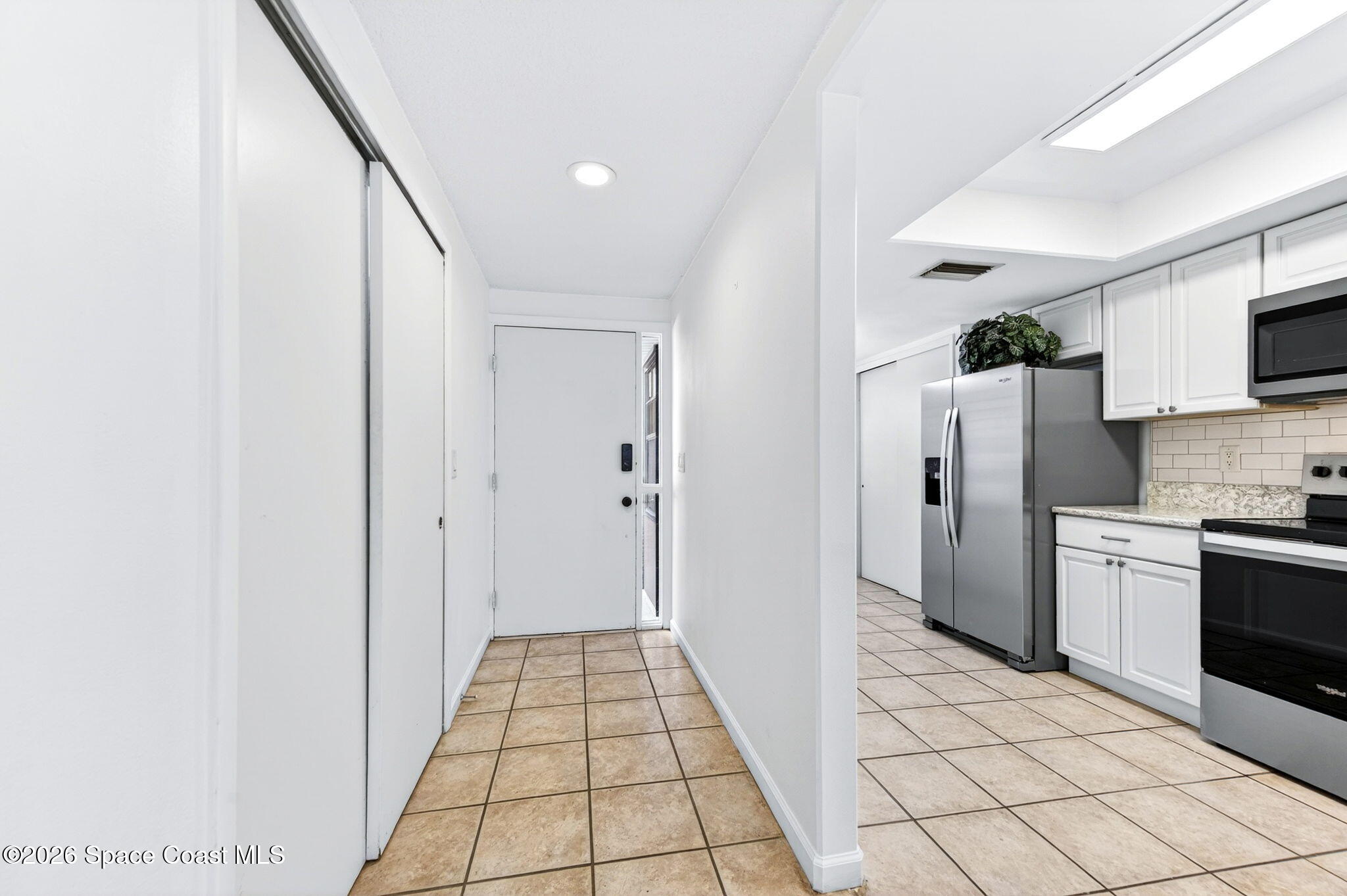 255 Paradise Boulevard 14