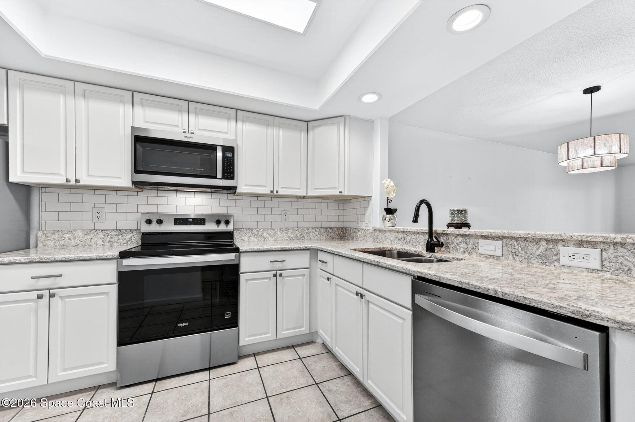 255 Paradise Boulevard 14