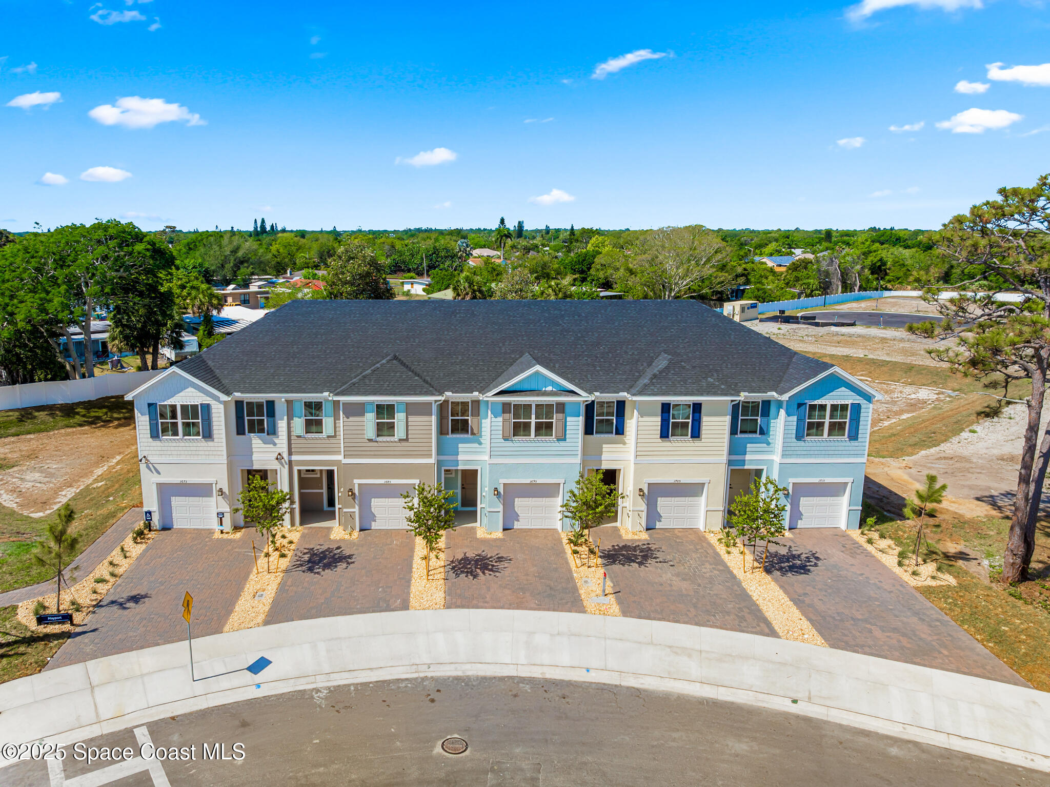 1695 Kendall Pointe Place