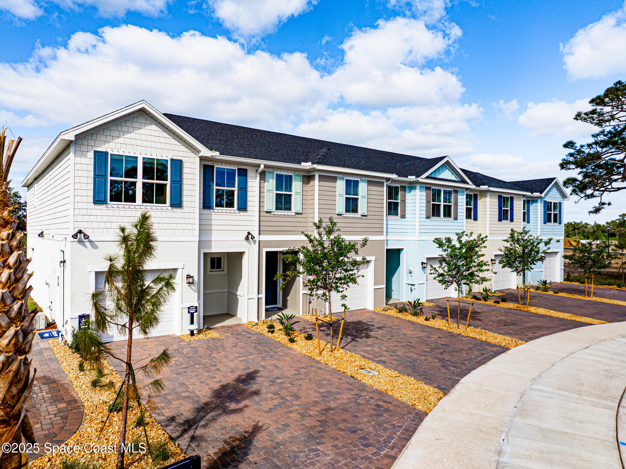 1895 Kendall Pointe Place