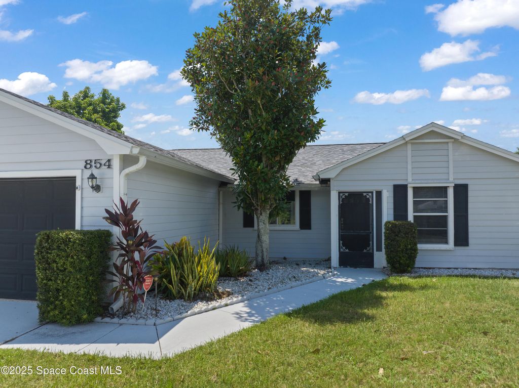 Photo of 854 Dale Circle, Sebastian, FL 32958 (MLS # 1055408)