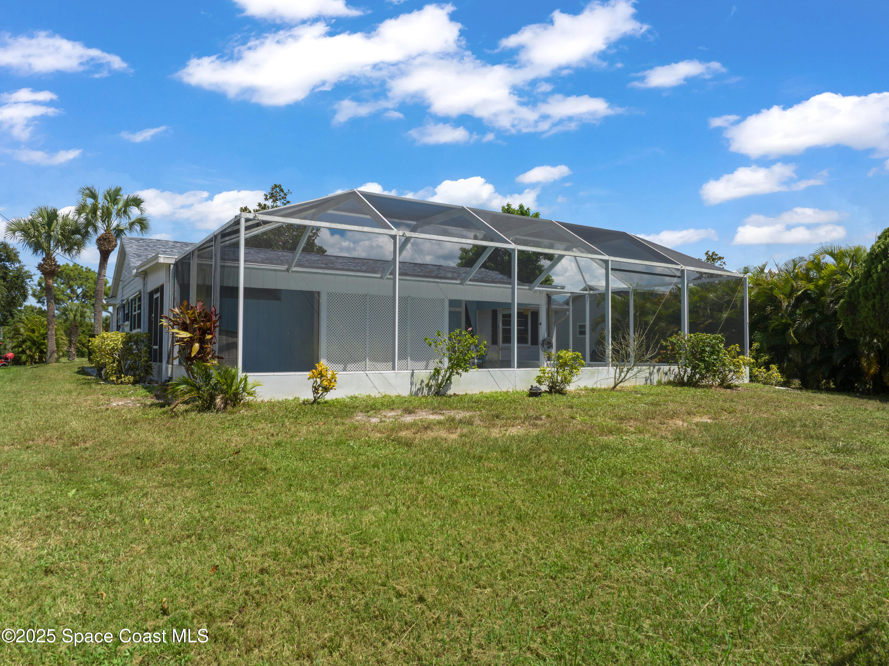 854 Dale Circle