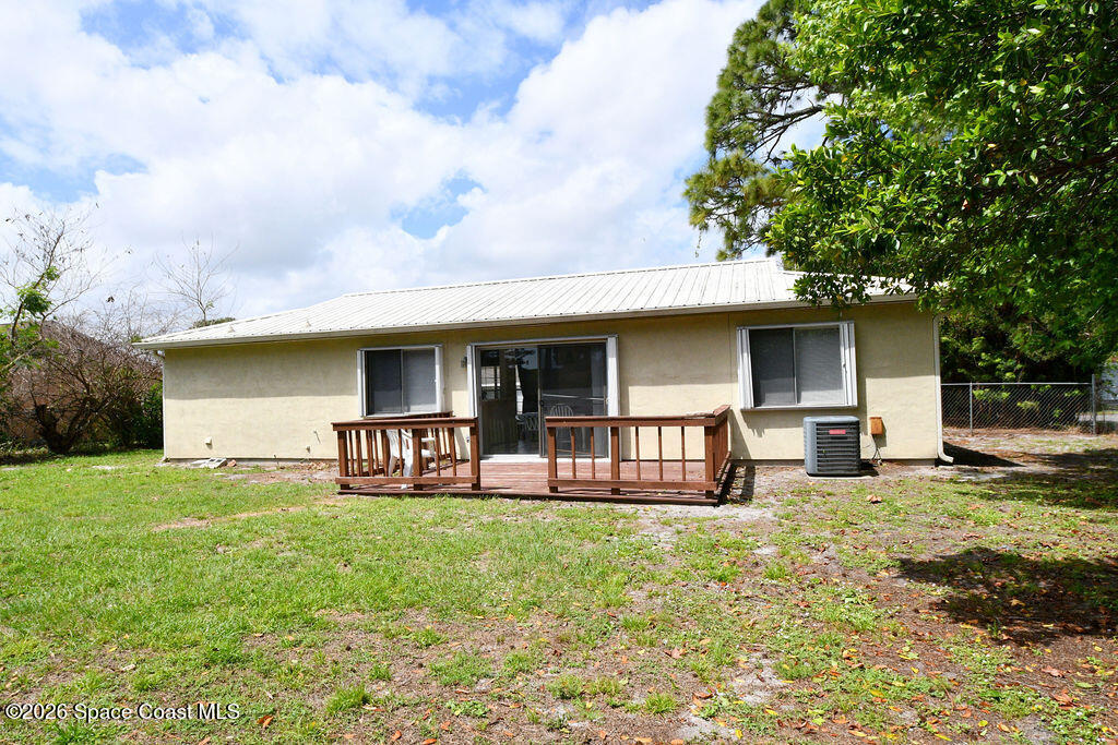 1097 Galty Circle NE