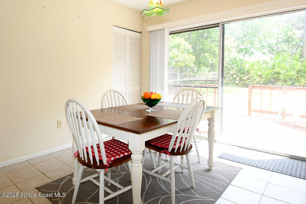 1097 Galty Circle NE