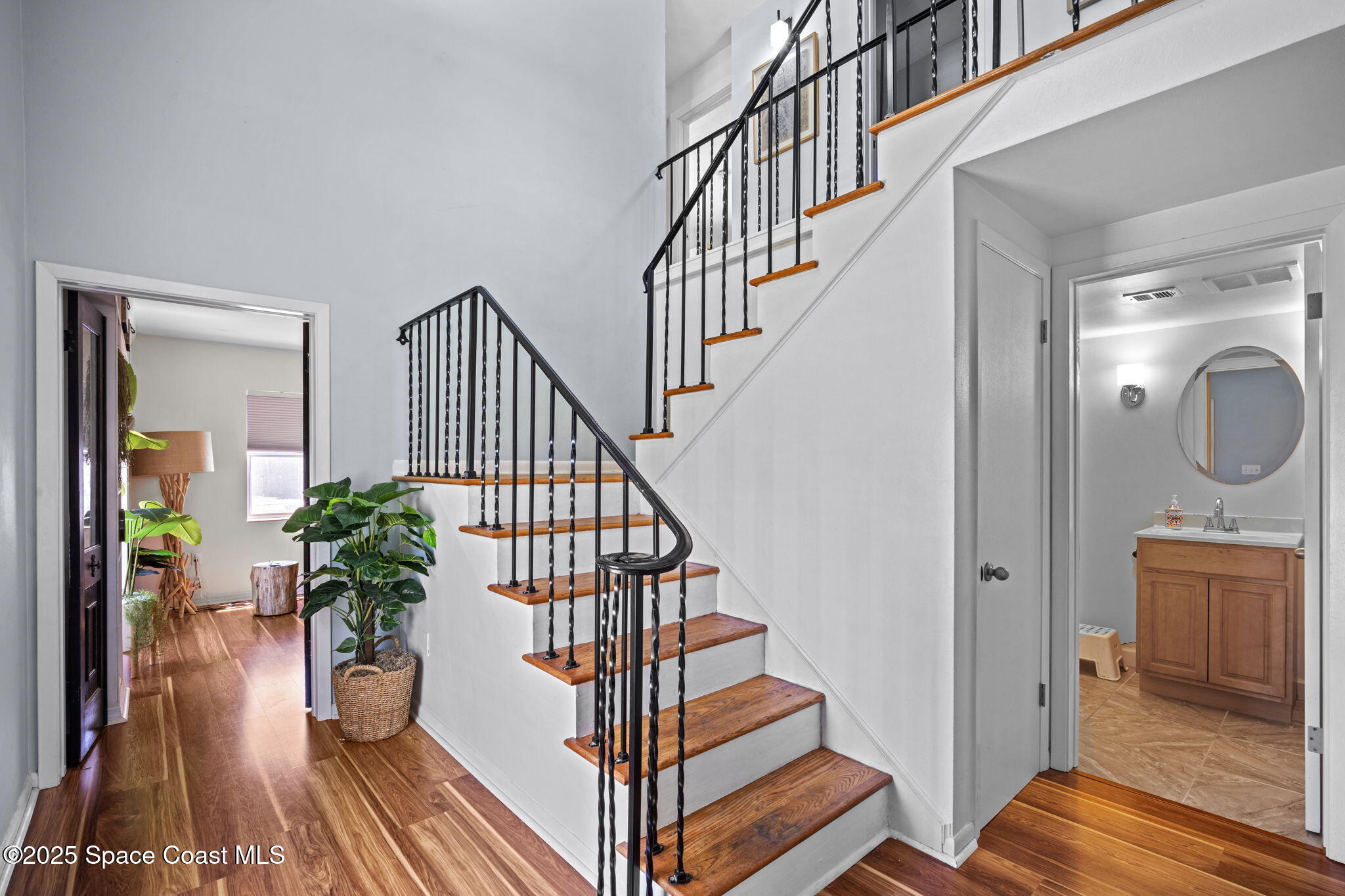 2120 Coconut Lane