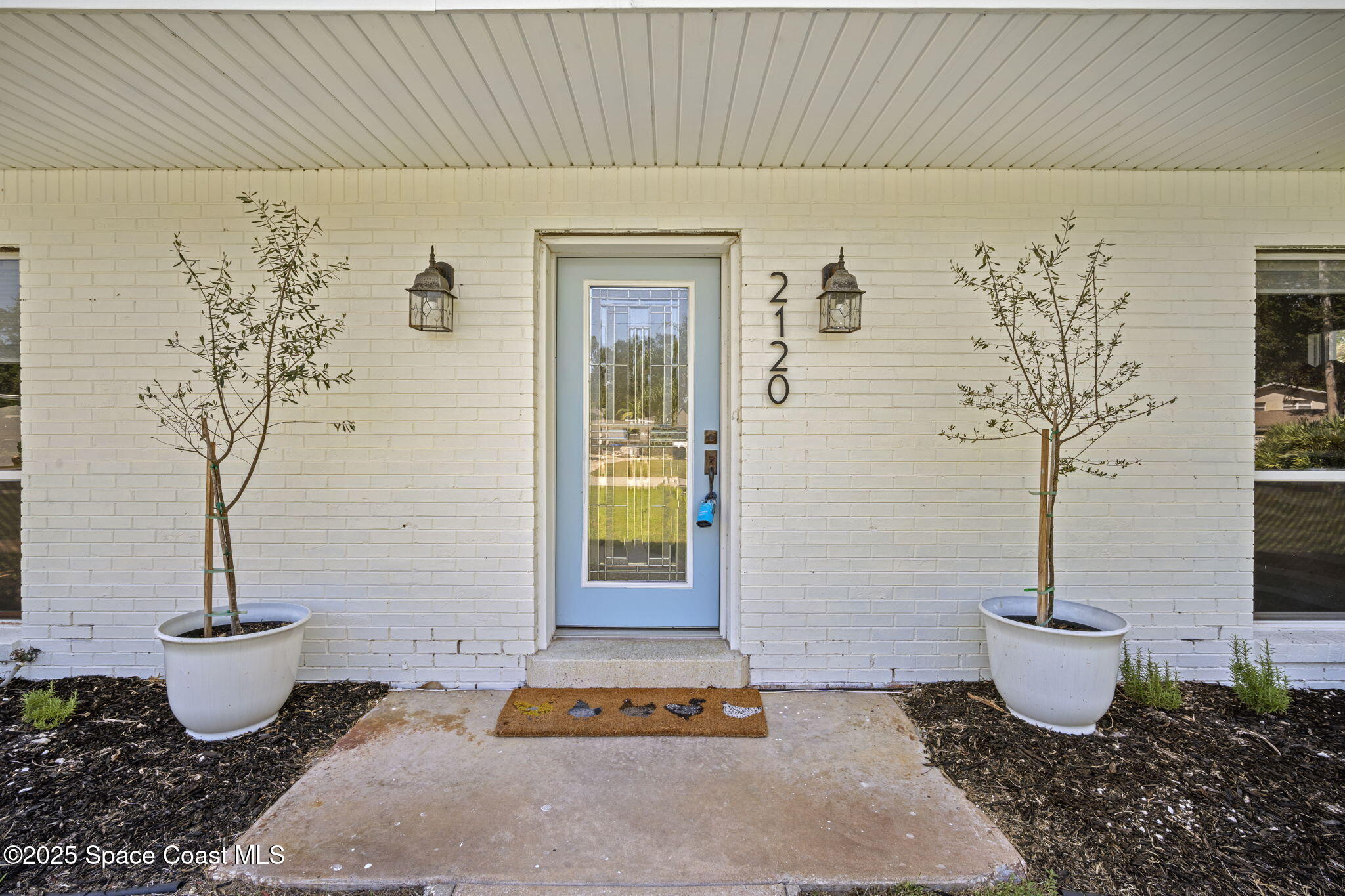 2120 Coconut Lane