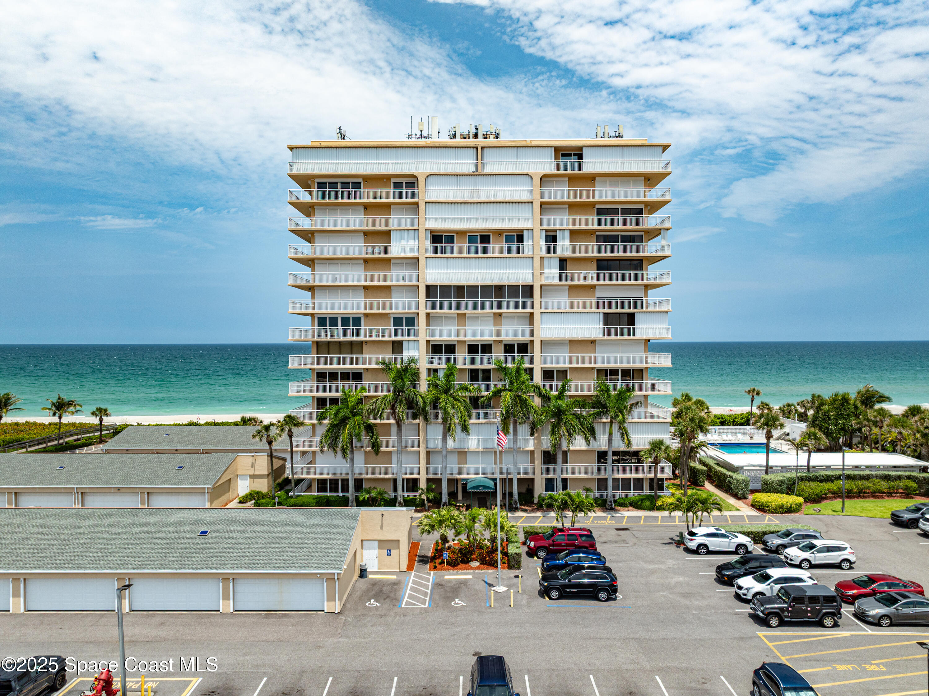 877 N Hwy A1a 208
