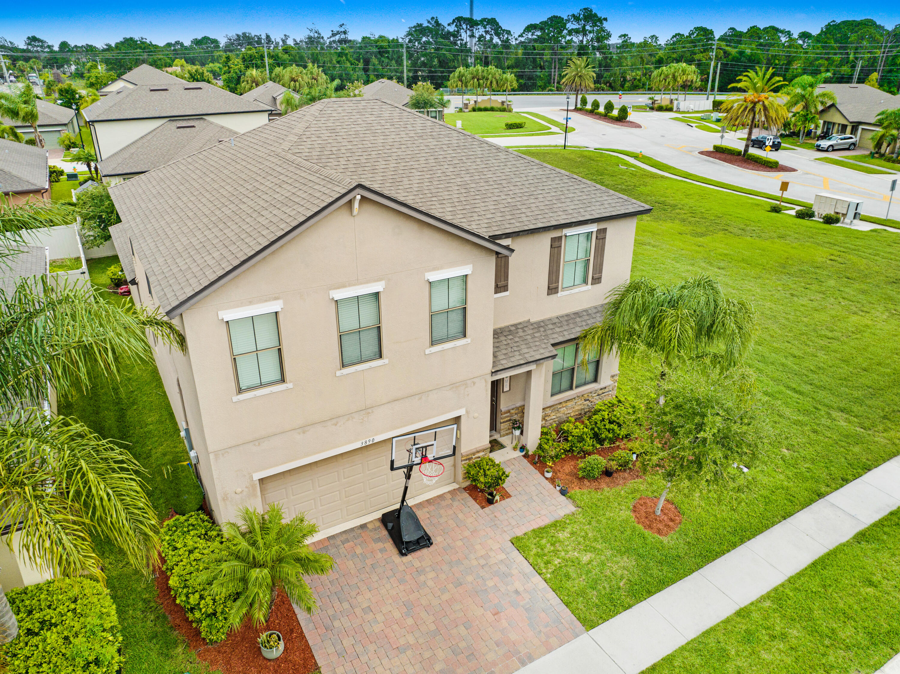 3890 Harvest Circle