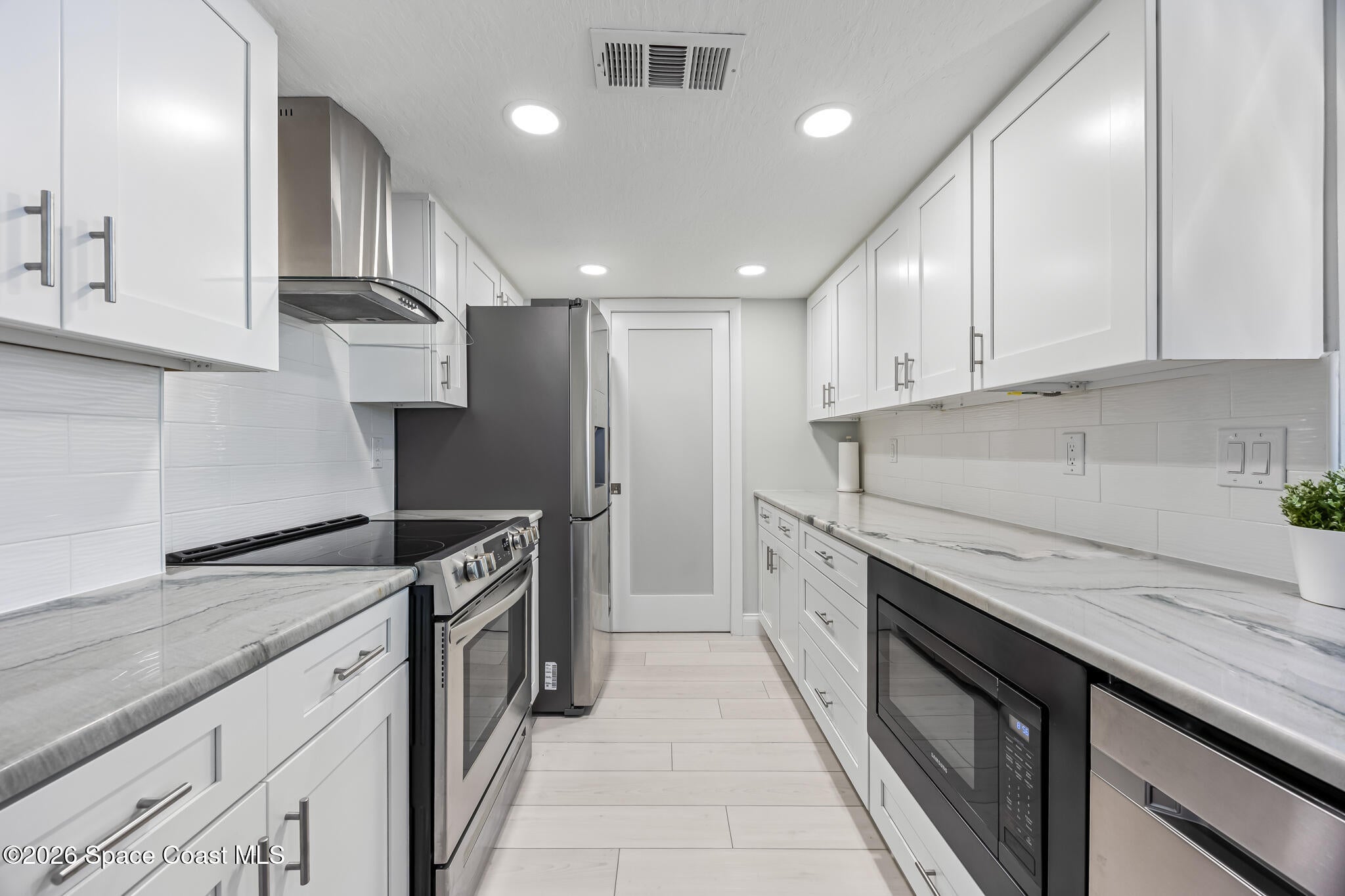 877 N Highway A1a 406